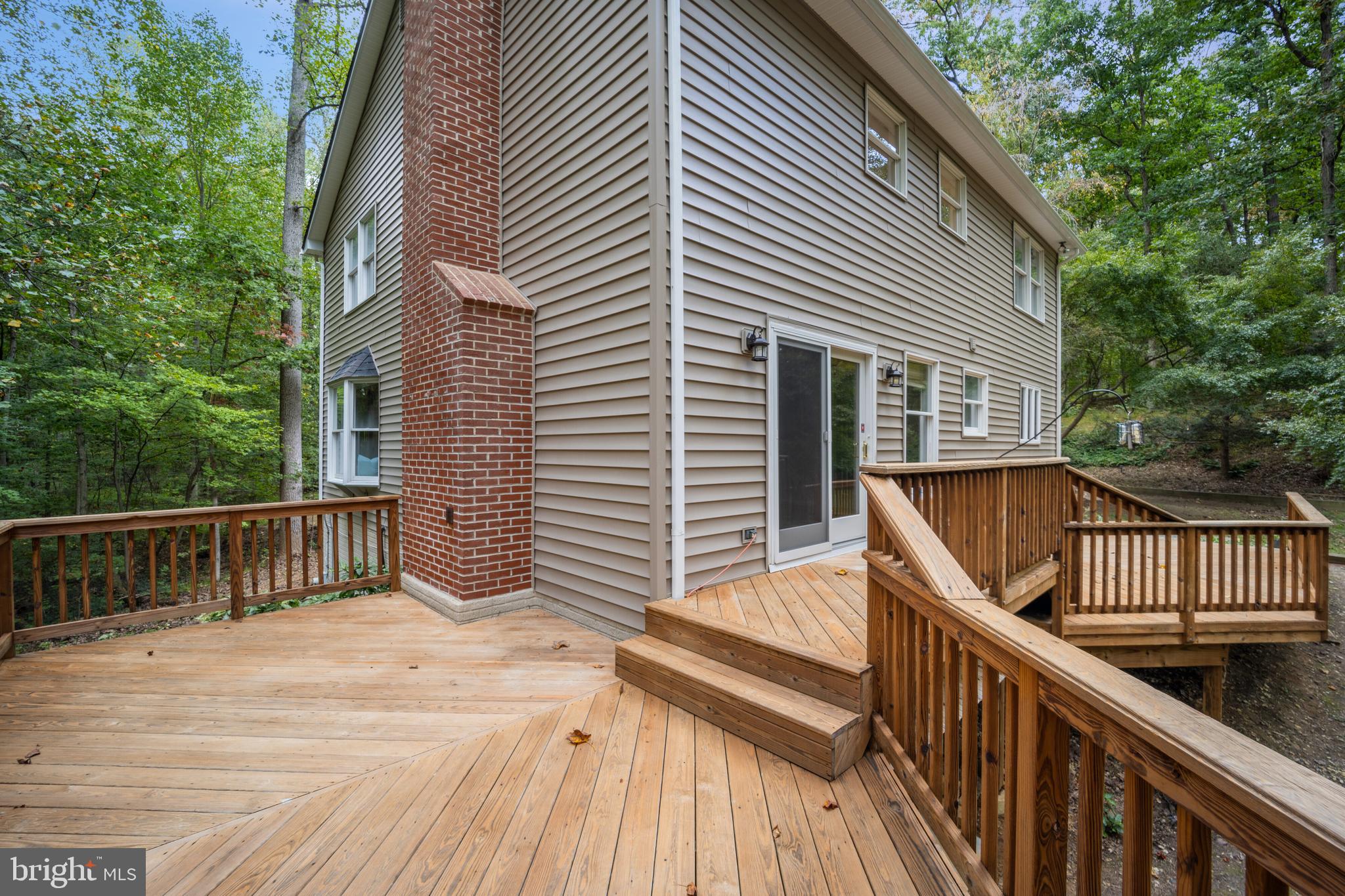 2425 WOOD STREAM COURT