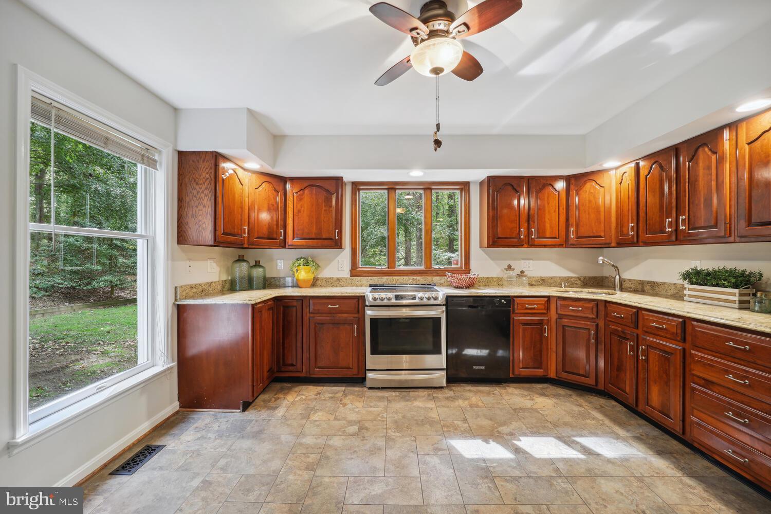 2425 WOOD STREAM COURT