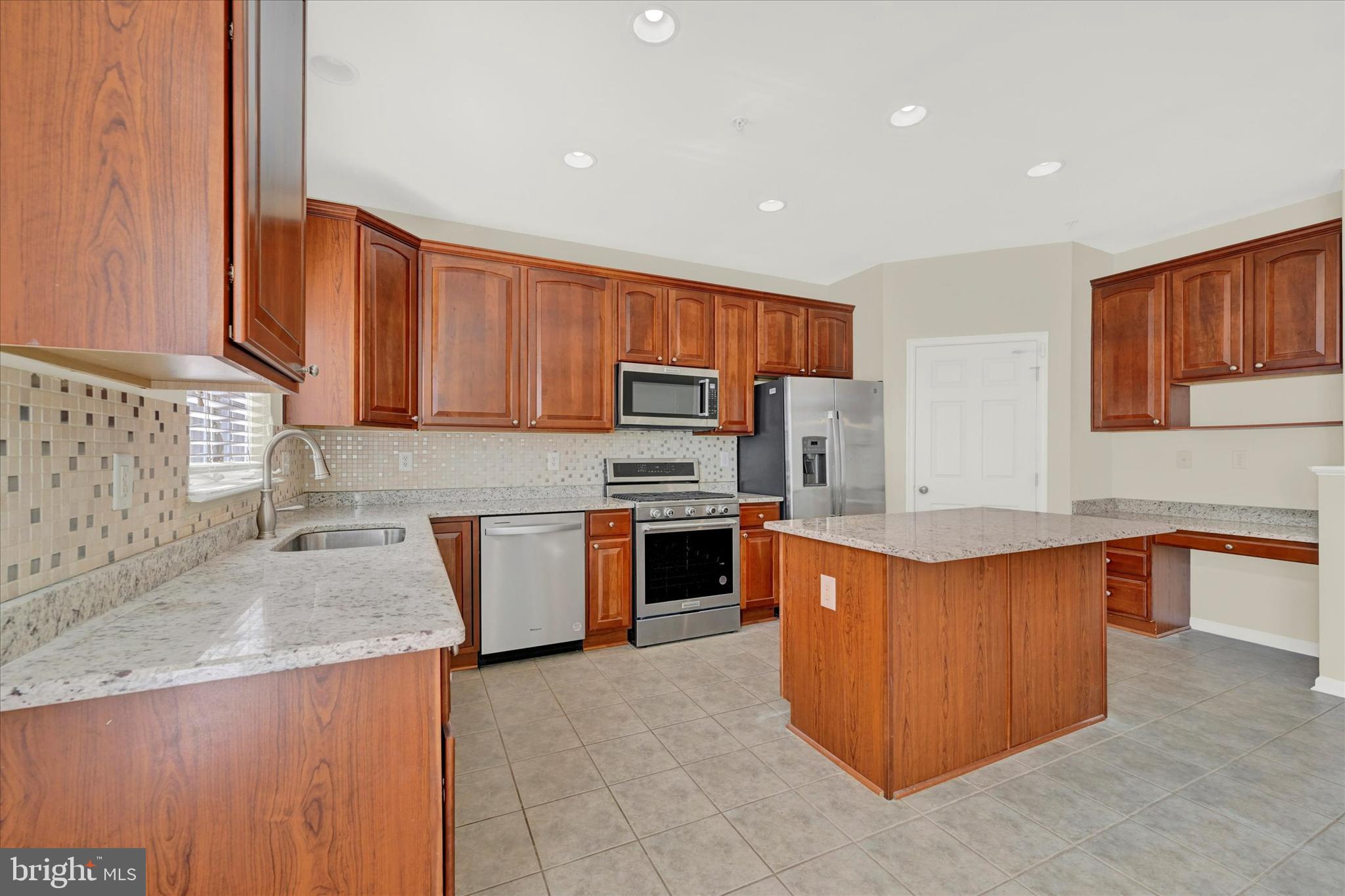 4811 PORTSMOUTH ROAD 22