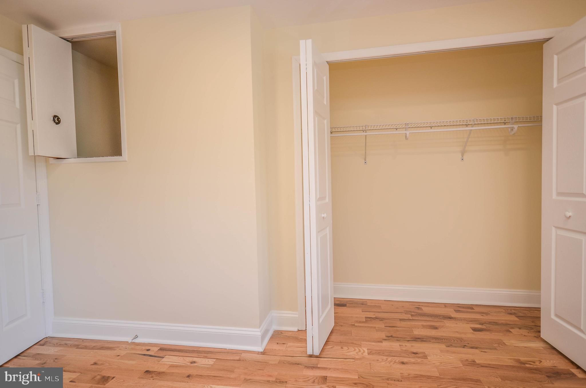 7447 HICKORY LOG CIRCLE