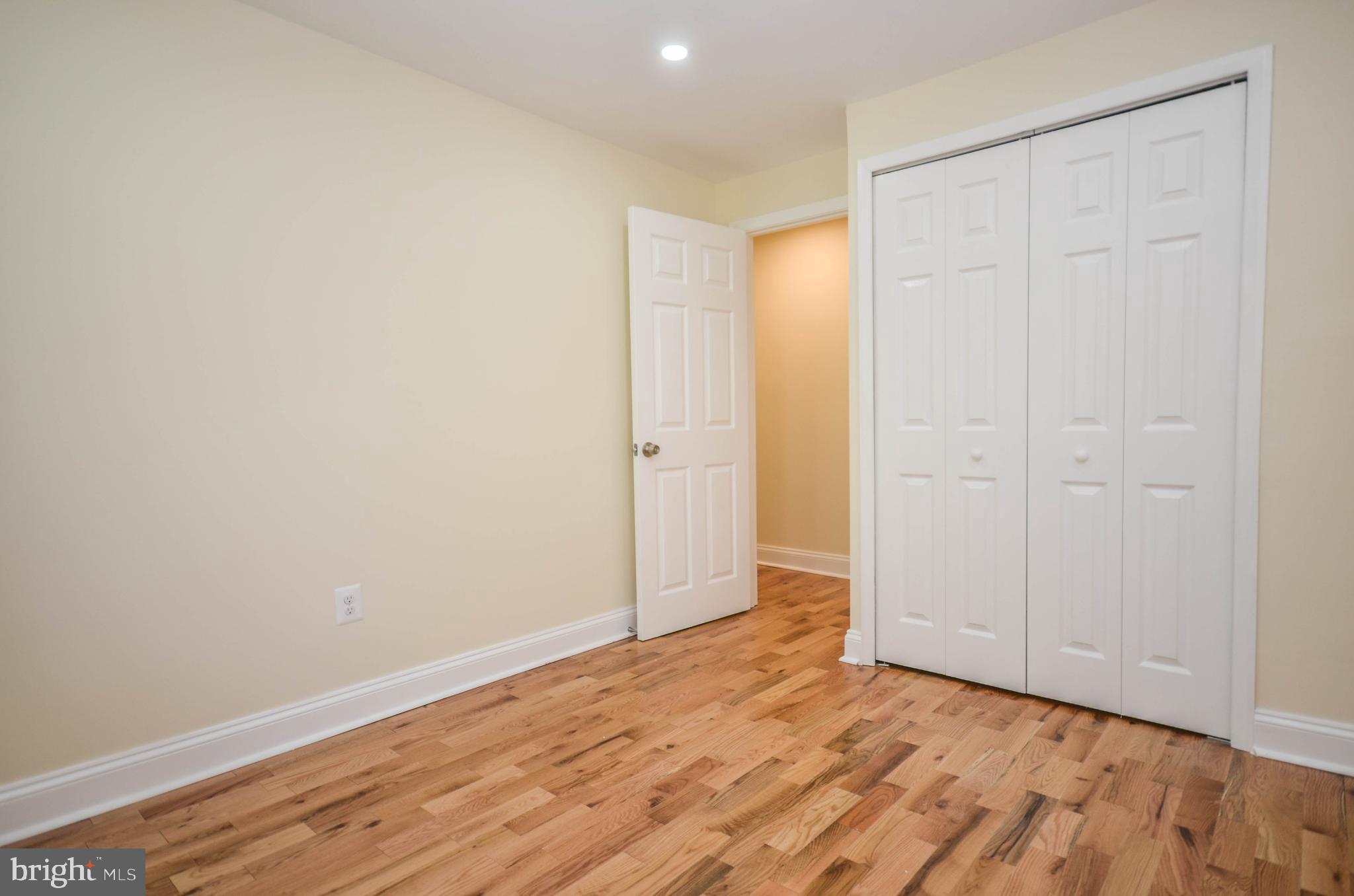 7447 HICKORY LOG CIRCLE