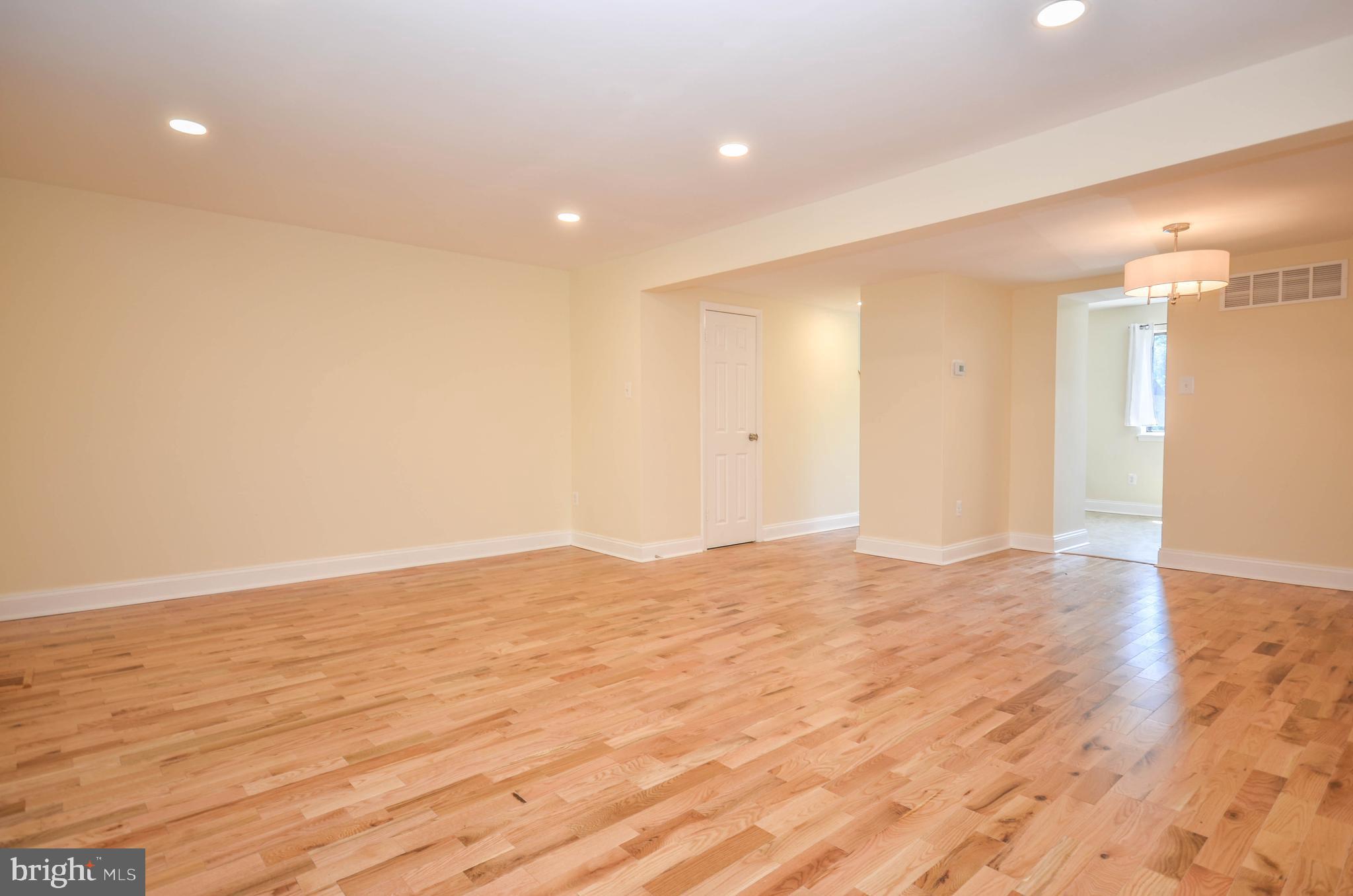 7447 HICKORY LOG CIRCLE