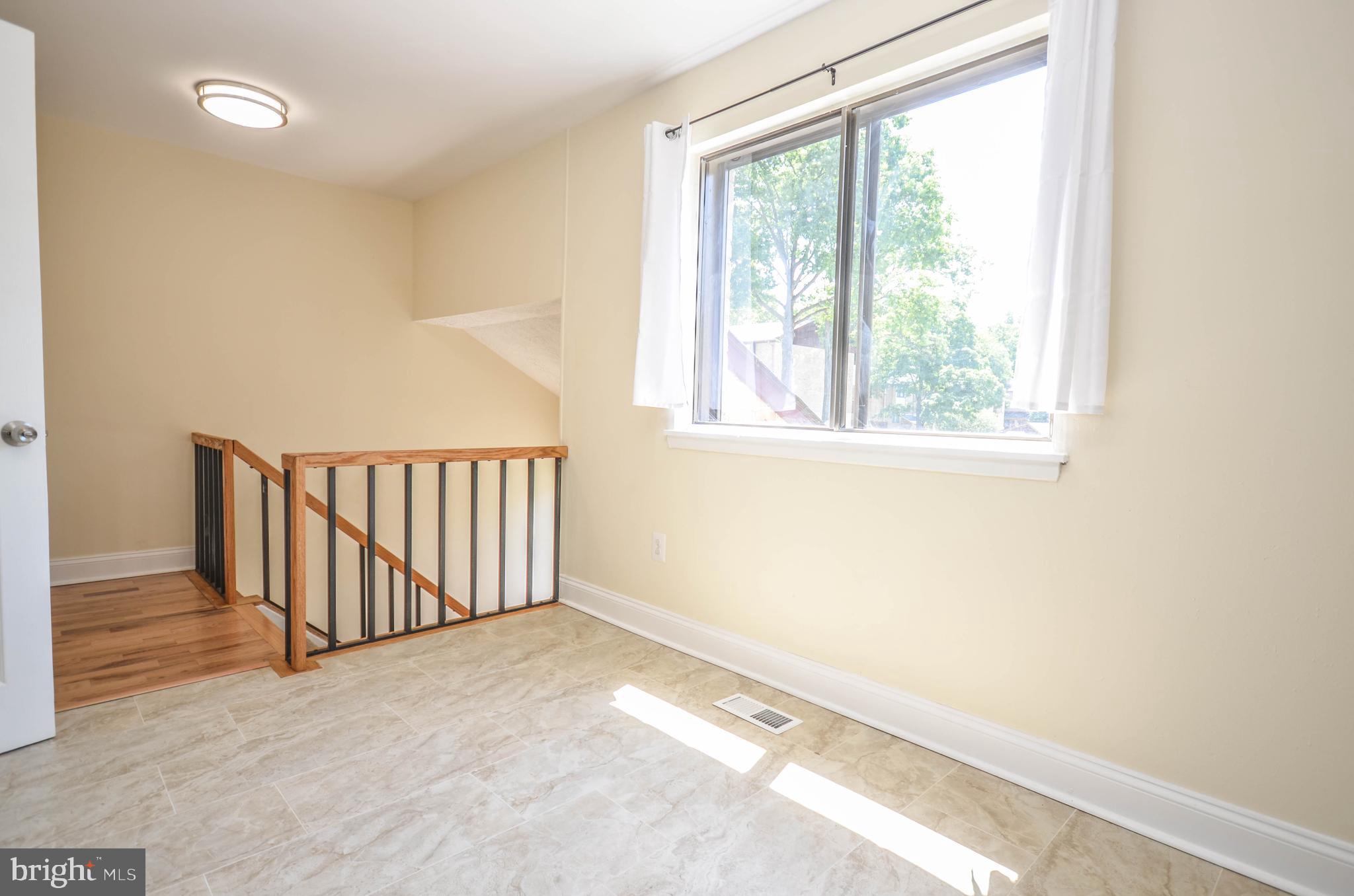 7447 HICKORY LOG CIRCLE