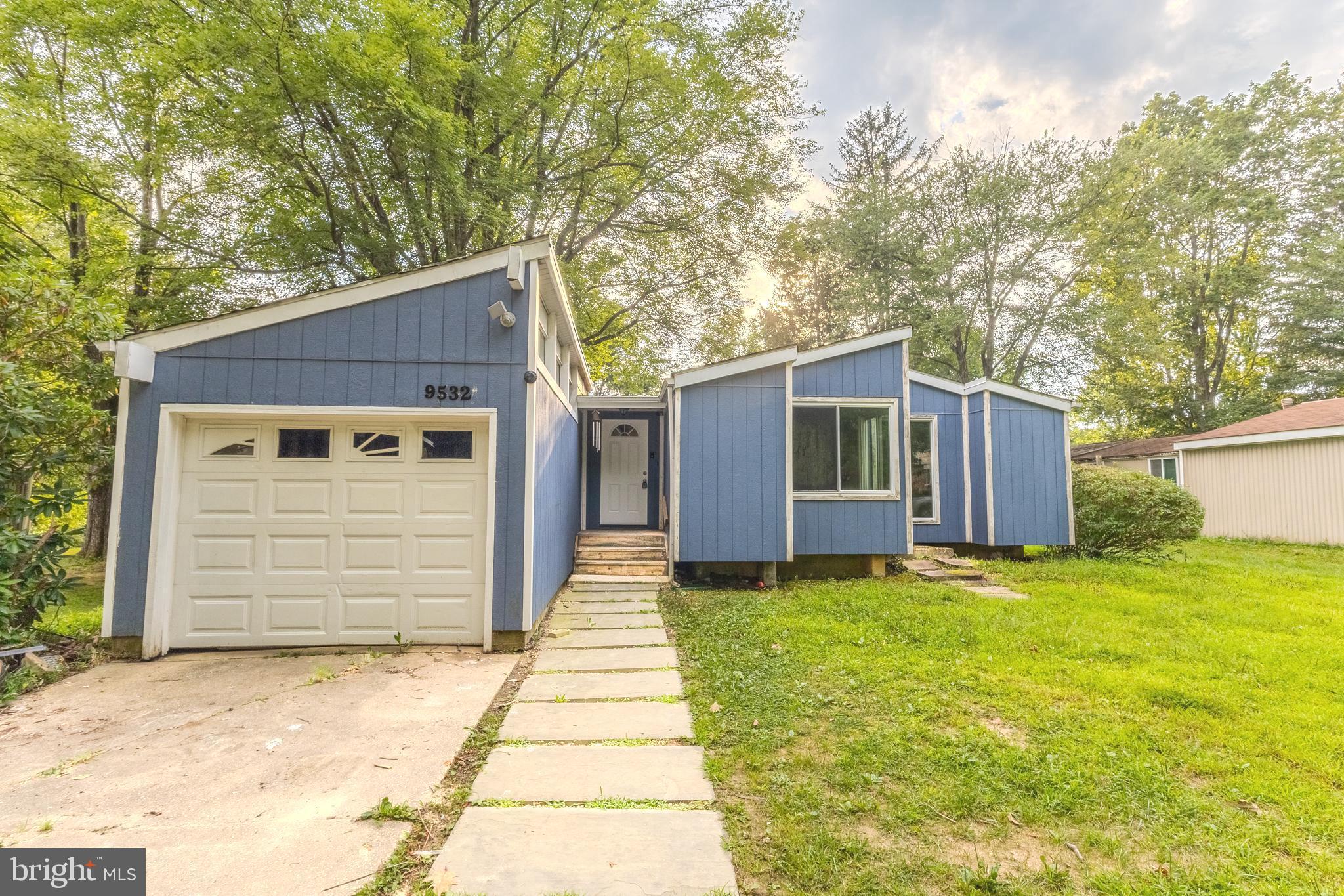 9532 WANDERING WAY