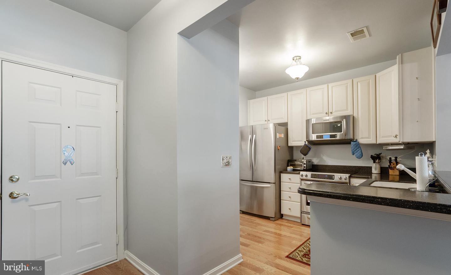 6150 SHADYWOOD ROAD 401