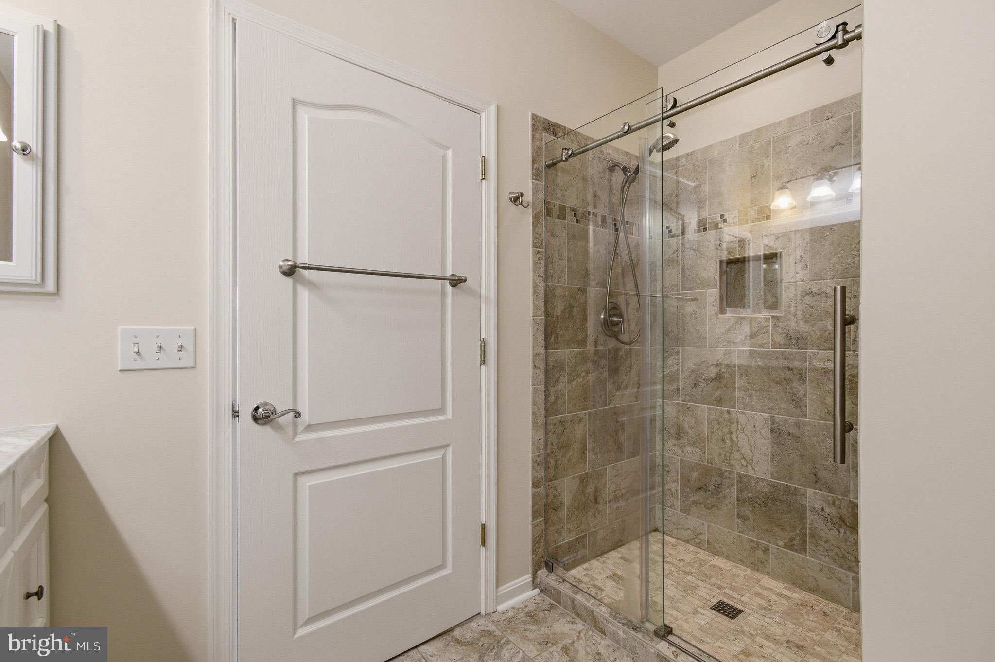 6150 SHADYWOOD ROAD 401