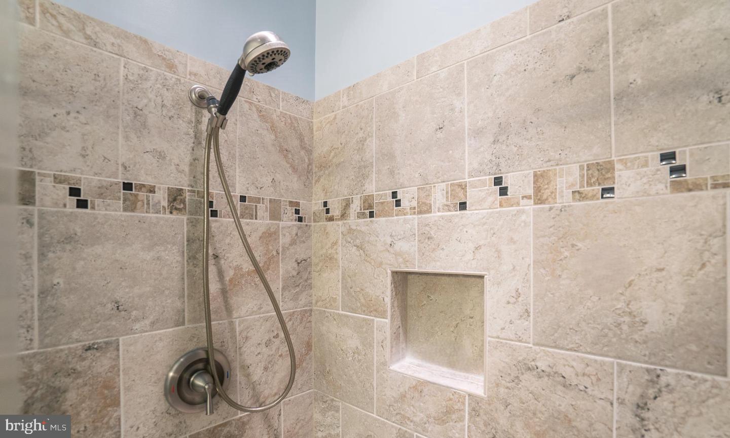 6150 SHADYWOOD ROAD 401