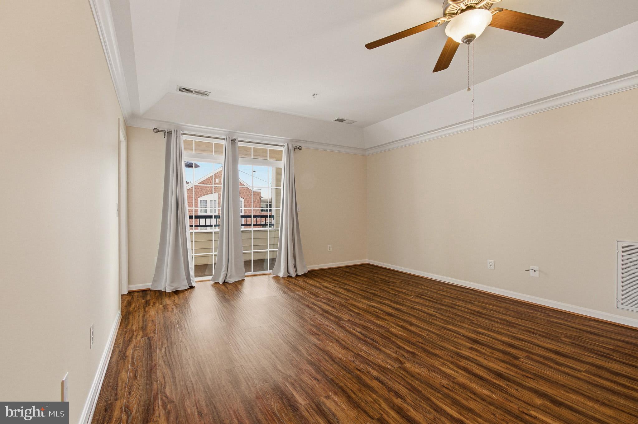 6150 SHADYWOOD ROAD 401