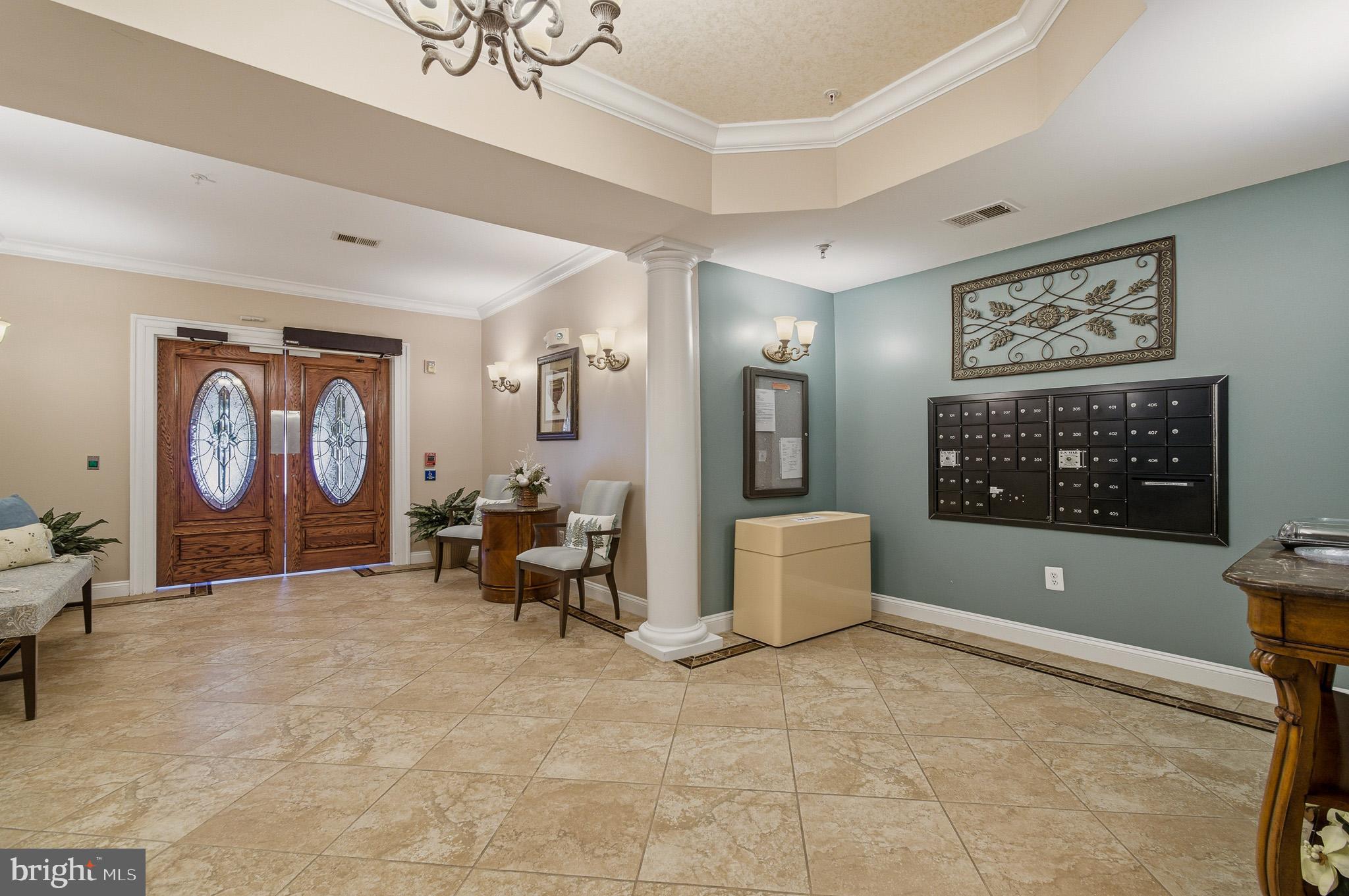 6150 SHADYWOOD ROAD 401