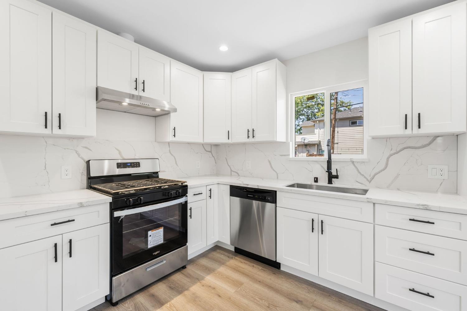 2761 Santa Clara Way