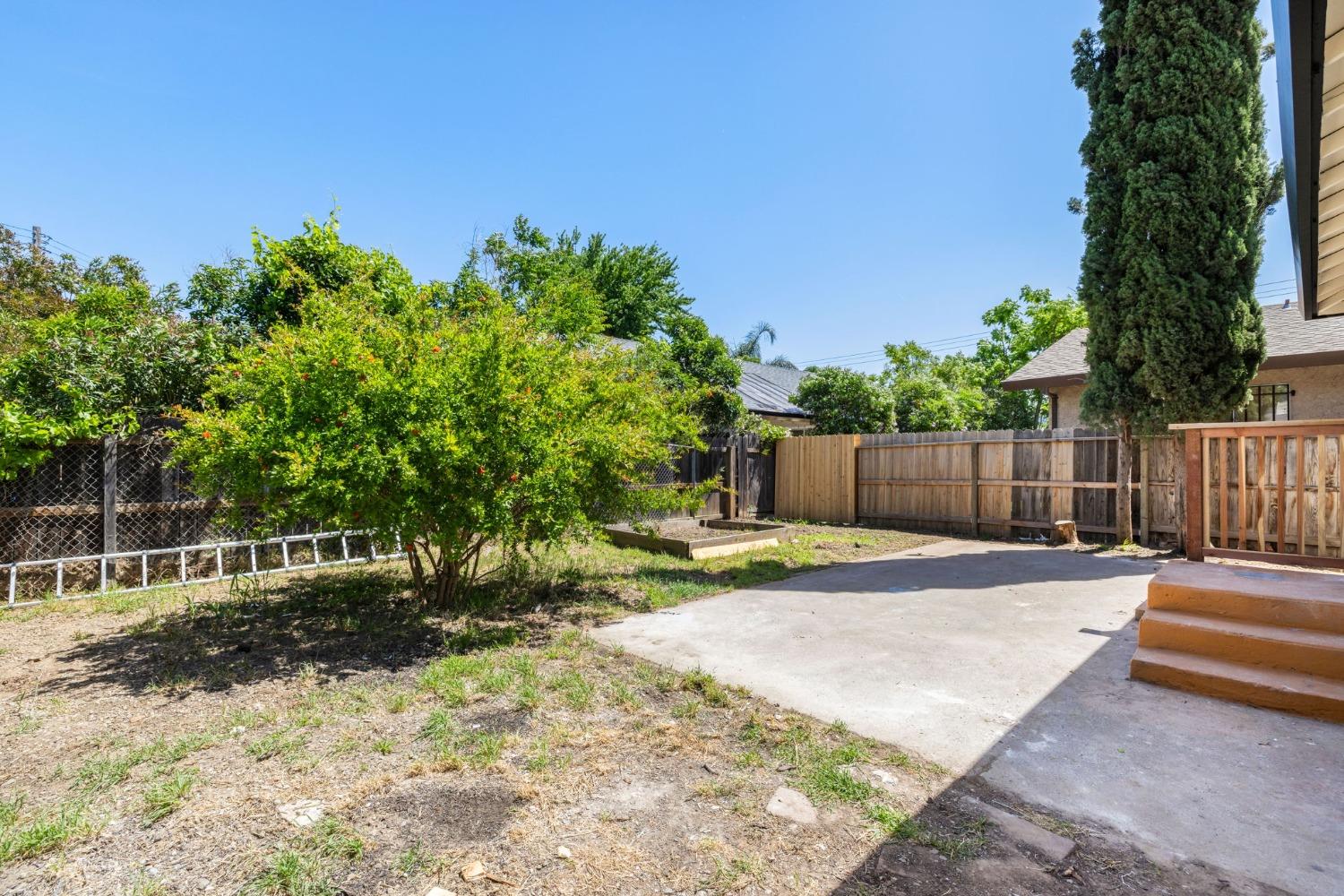 2761 Santa Clara Way