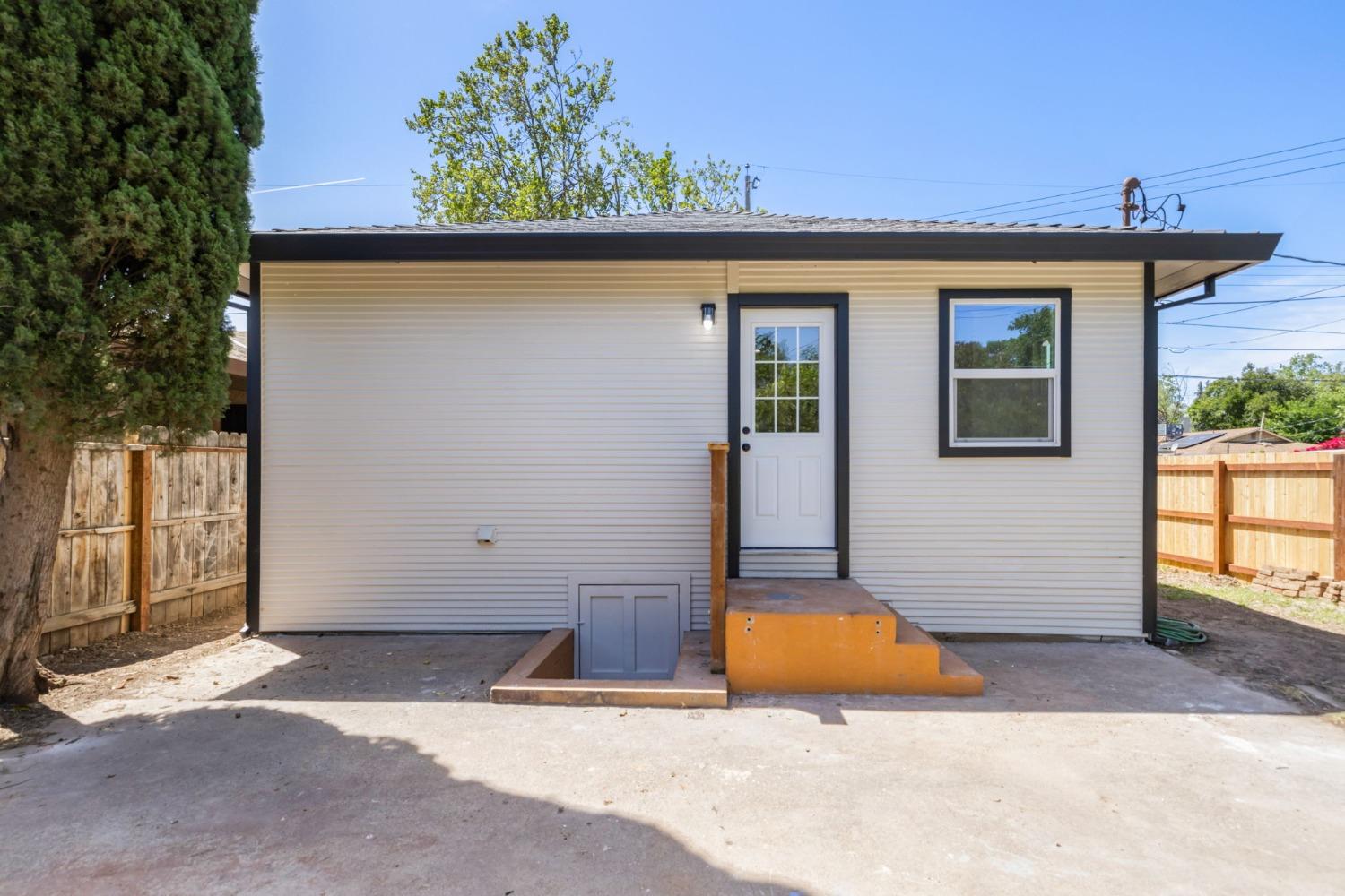 2761 Santa Clara Way