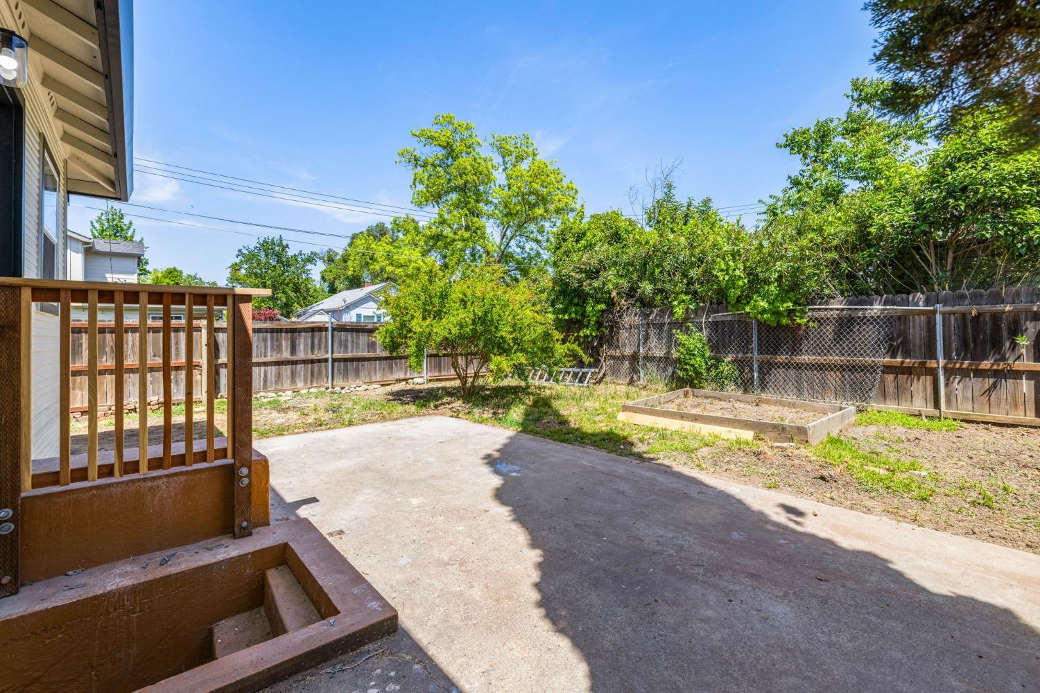 2761 Santa Clara Way