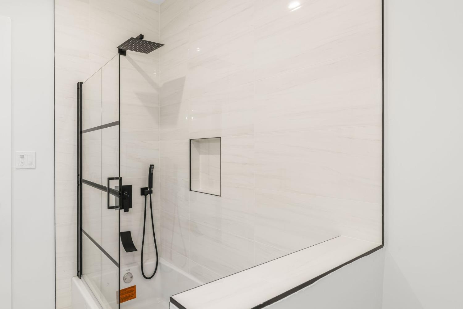 2761 Santa Clara Way