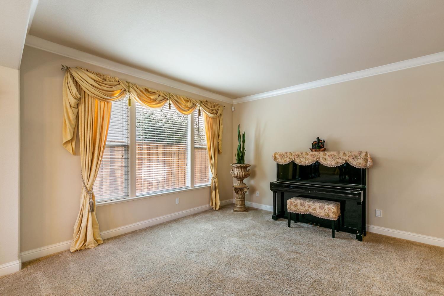1680 Baroness Way