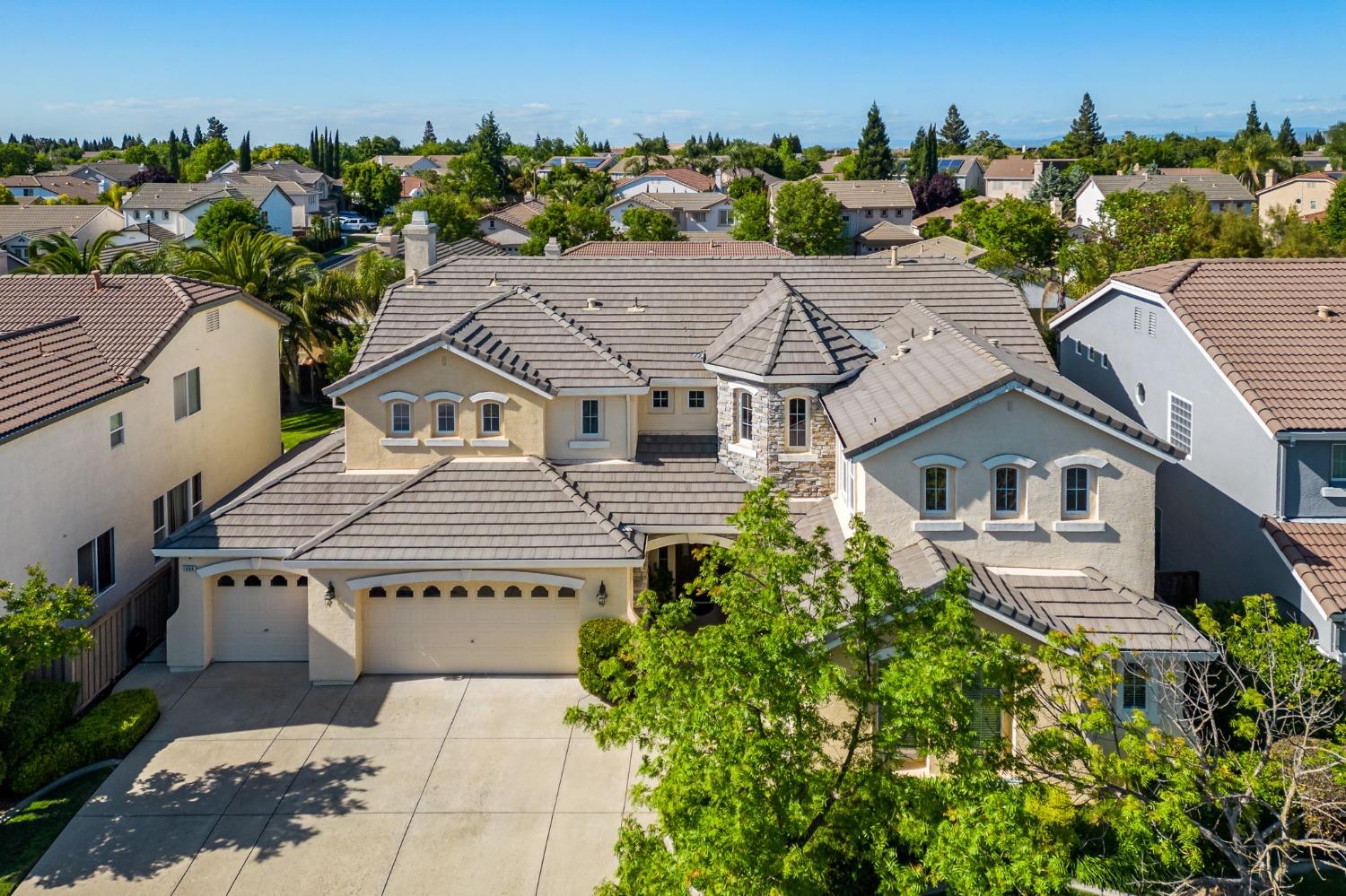 1680 Baroness Way