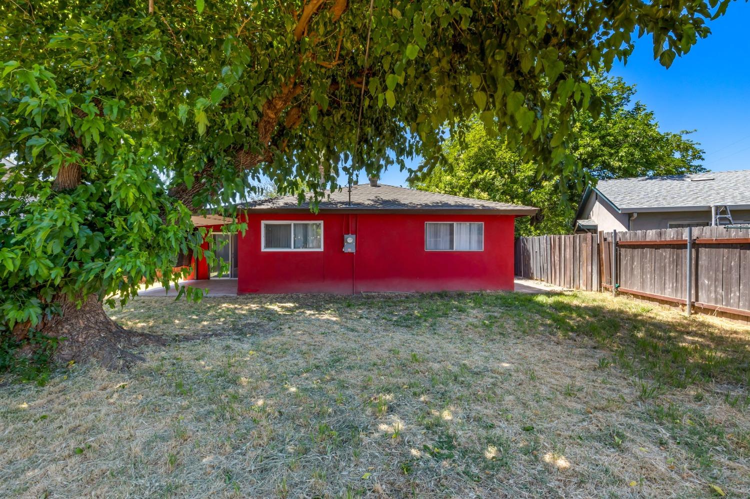 422 Arcade Boulevard