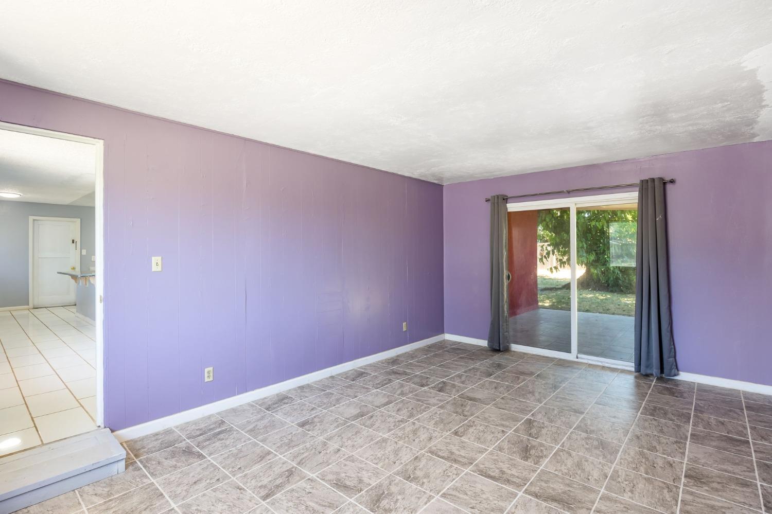 422 Arcade Boulevard