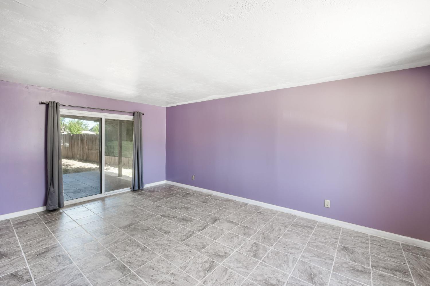 422 Arcade Boulevard