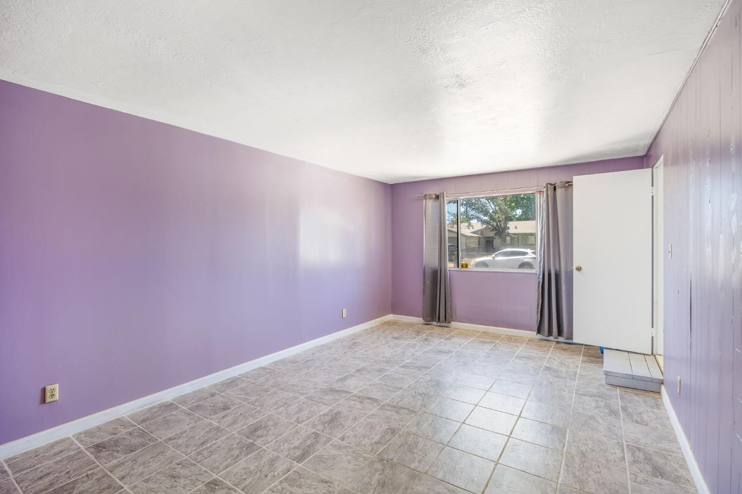 422 Arcade Boulevard