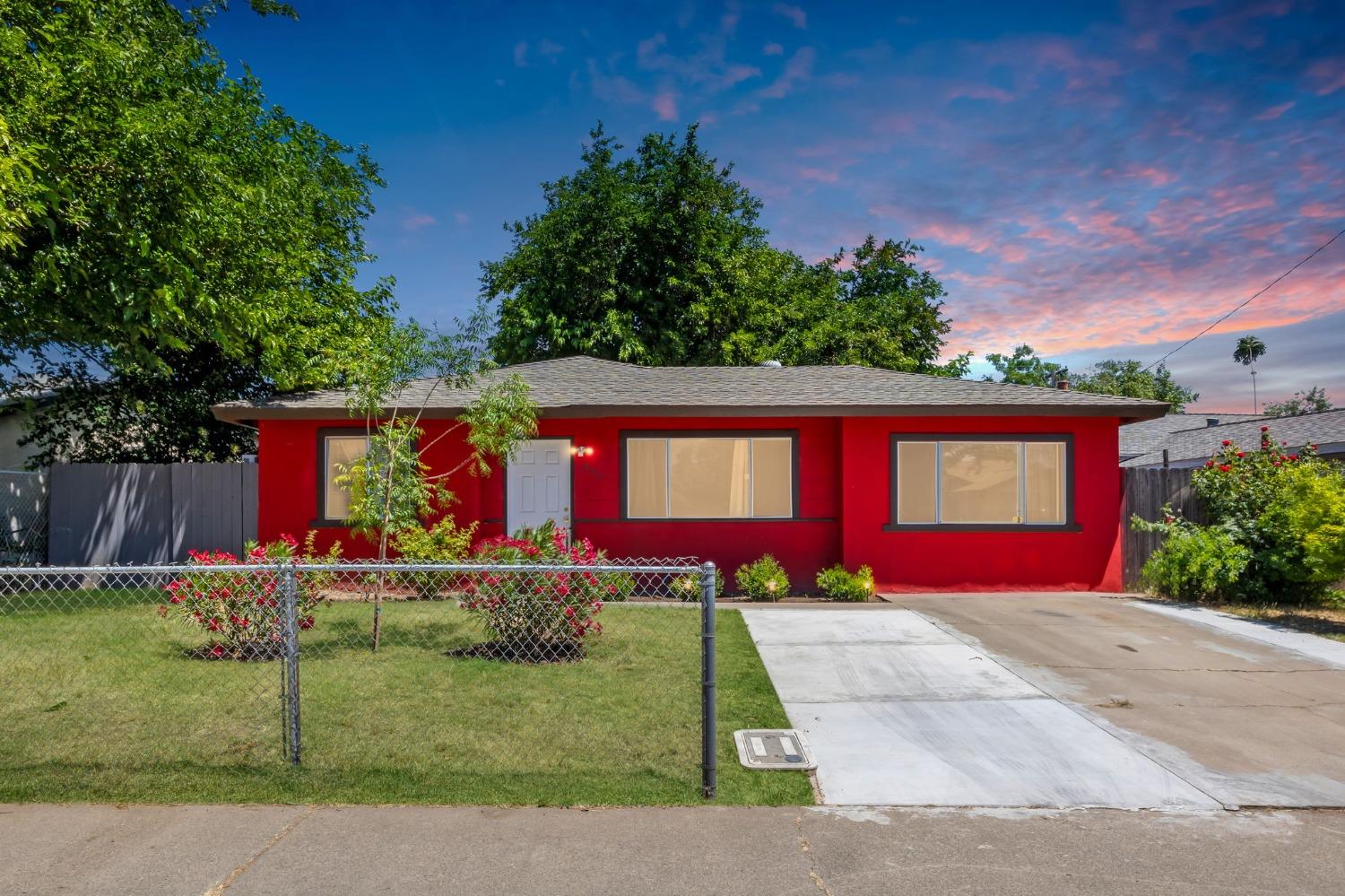 422 Arcade Boulevard