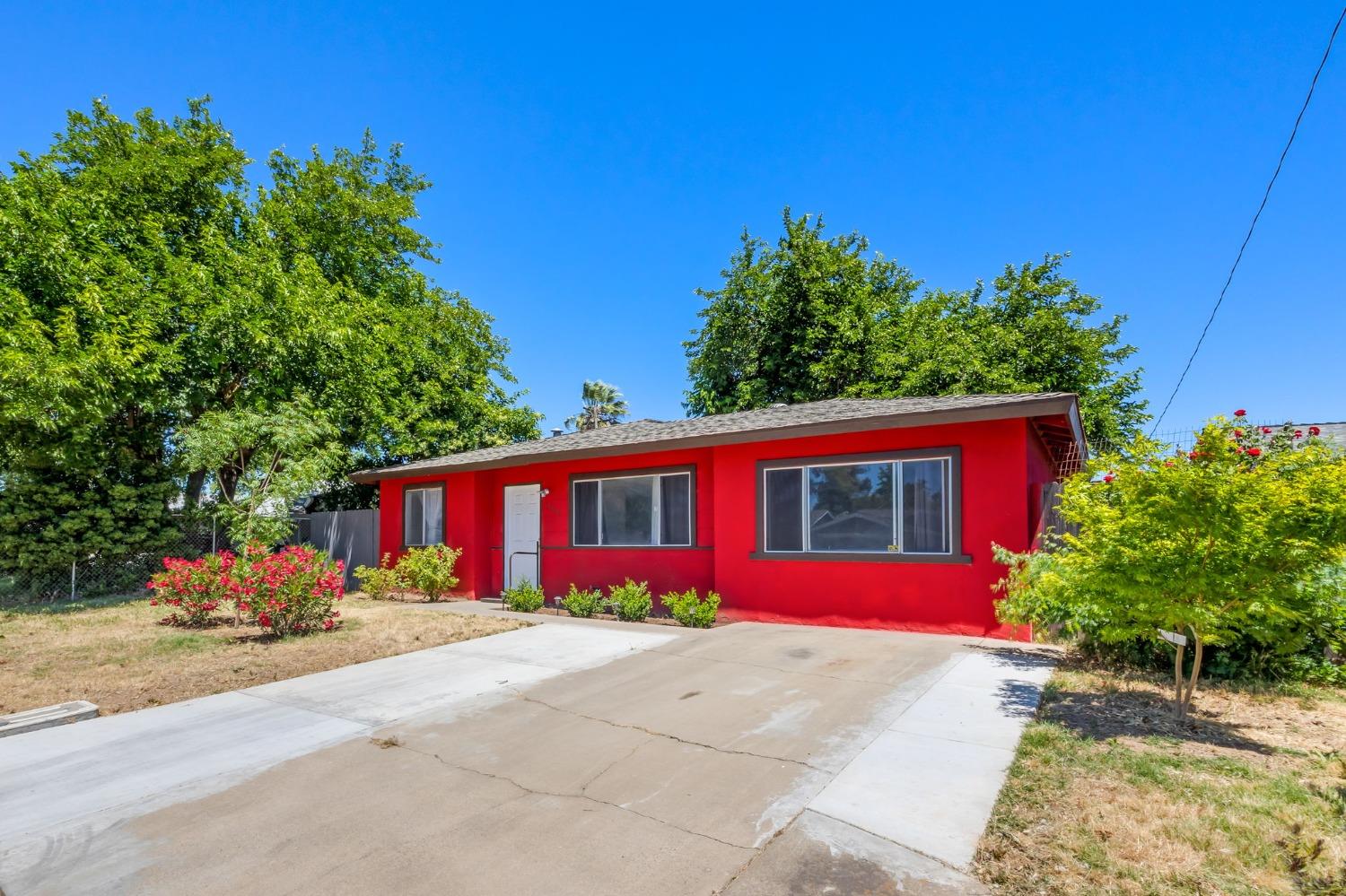 422 Arcade Boulevard