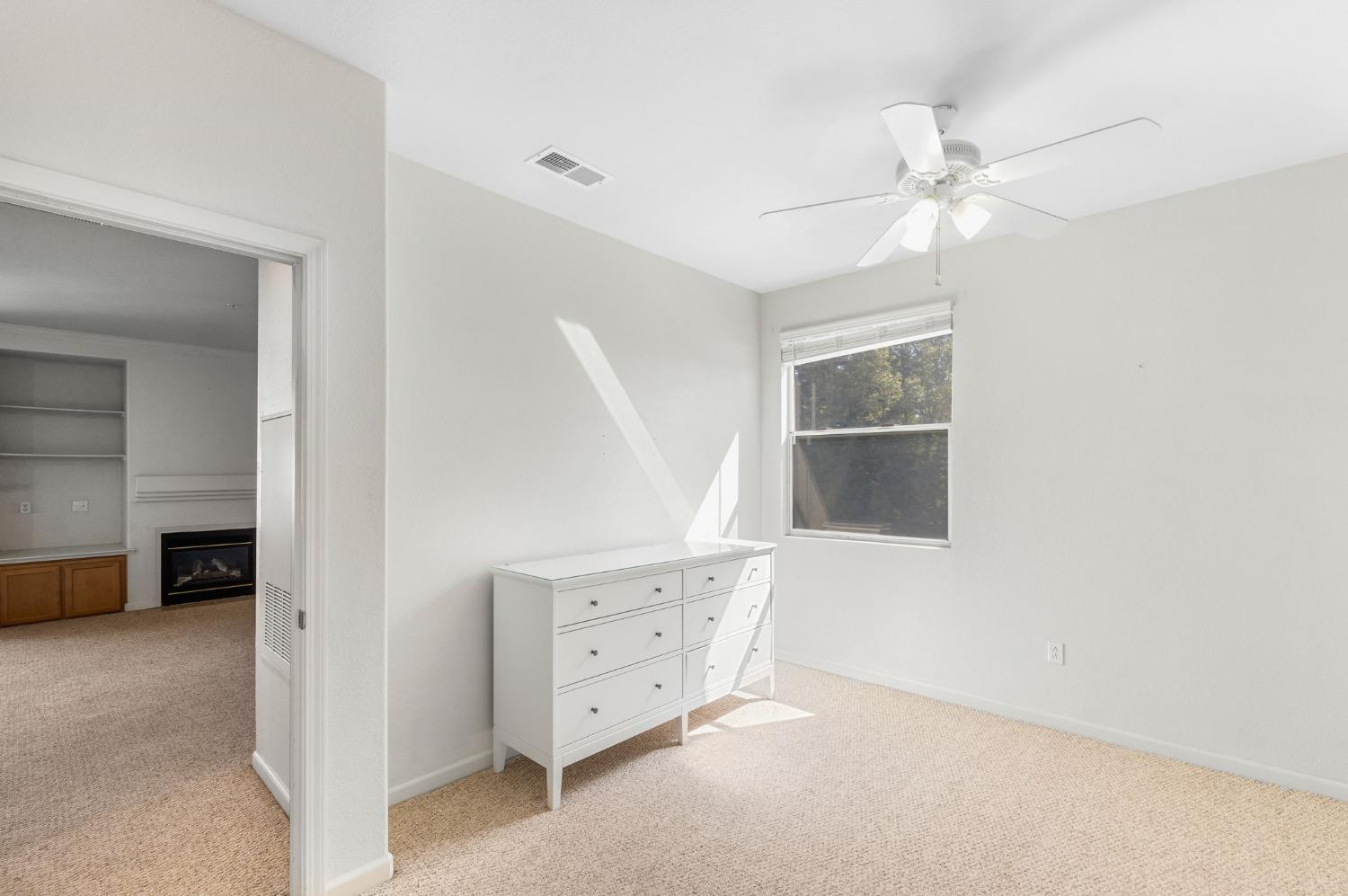 5201 Laguna Oaks Drive 200