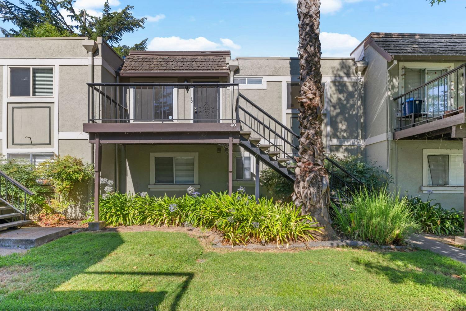 100 Balcaro Way 40