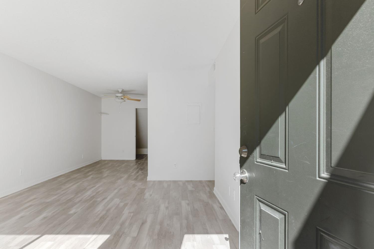 100 Balcaro Way 40