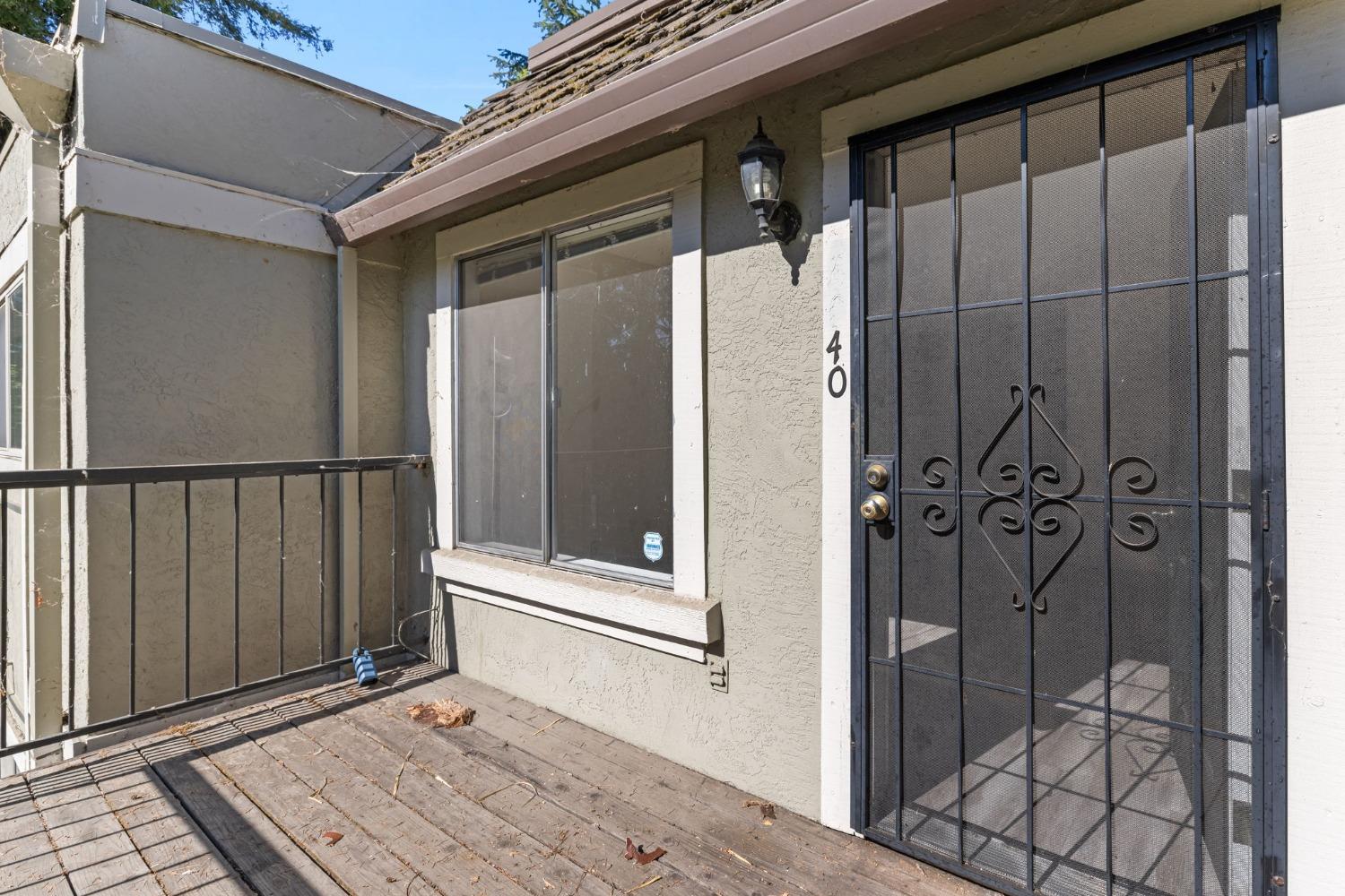 100 Balcaro Way 40