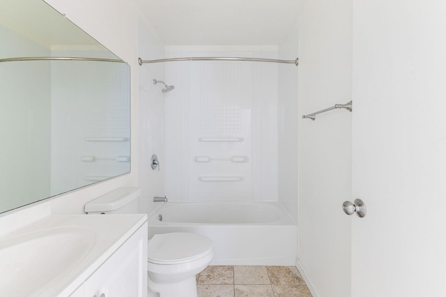 100 Balcaro Way 40