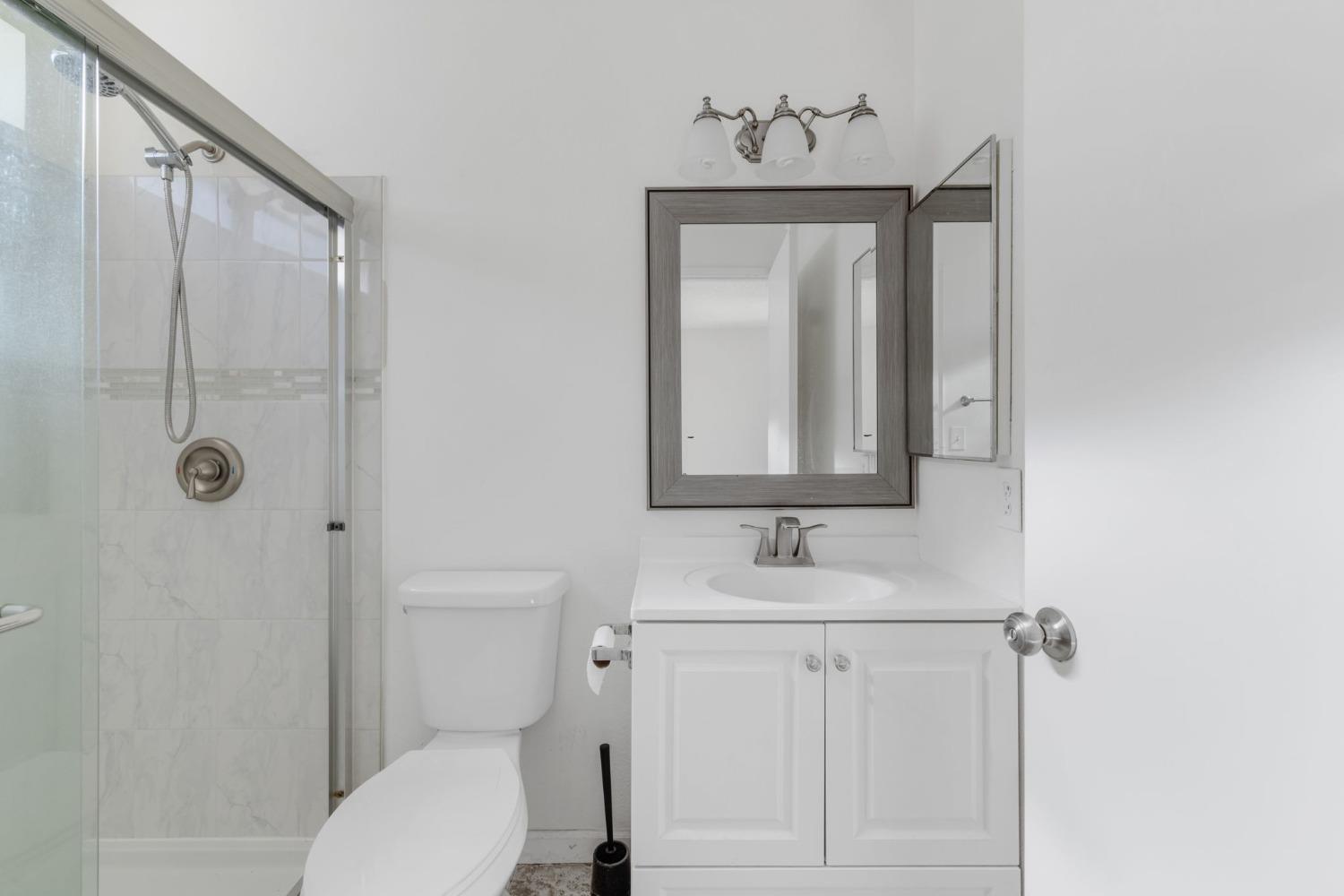 100 Balcaro Way 40