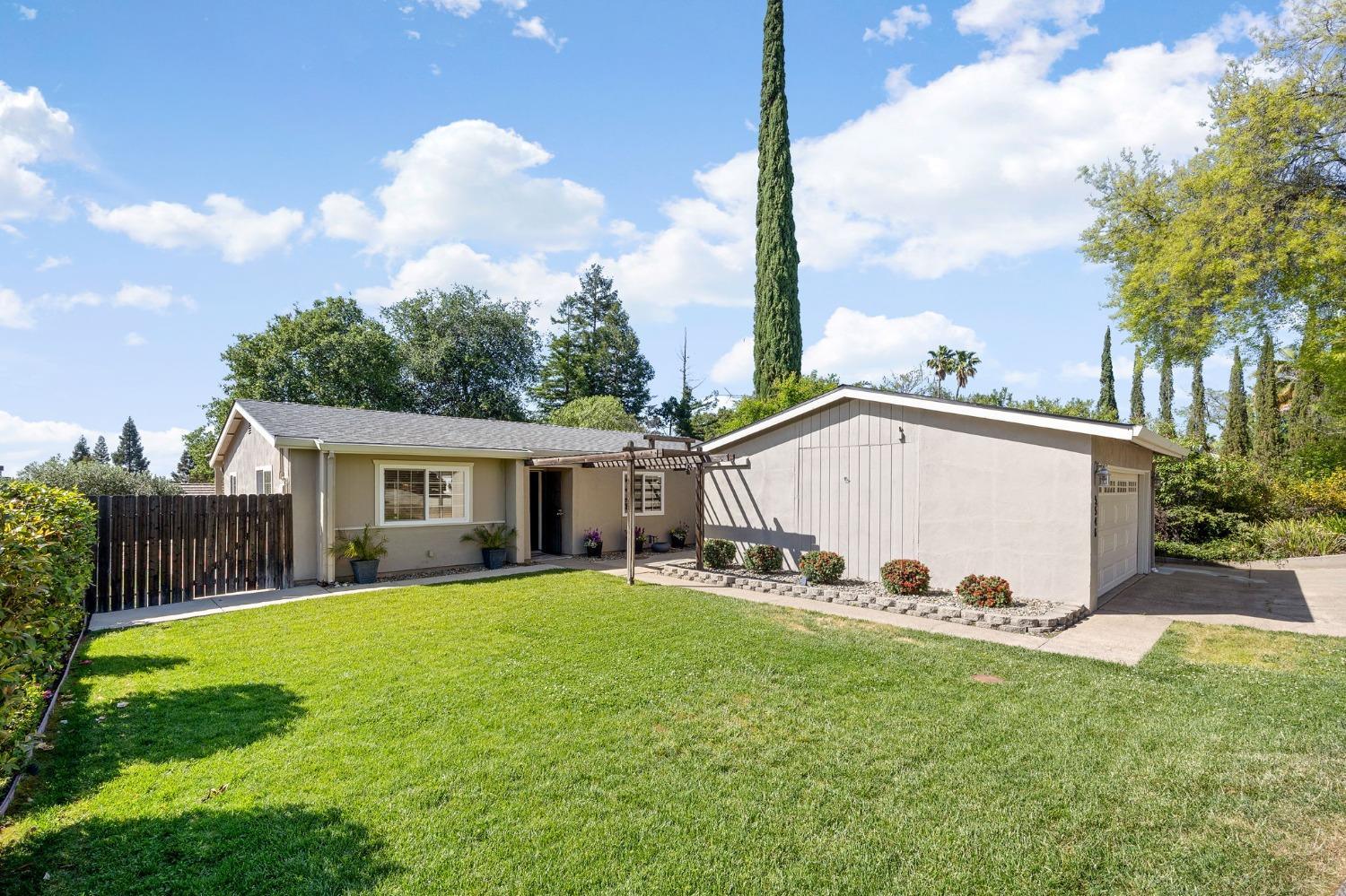 5546 Portola Circle