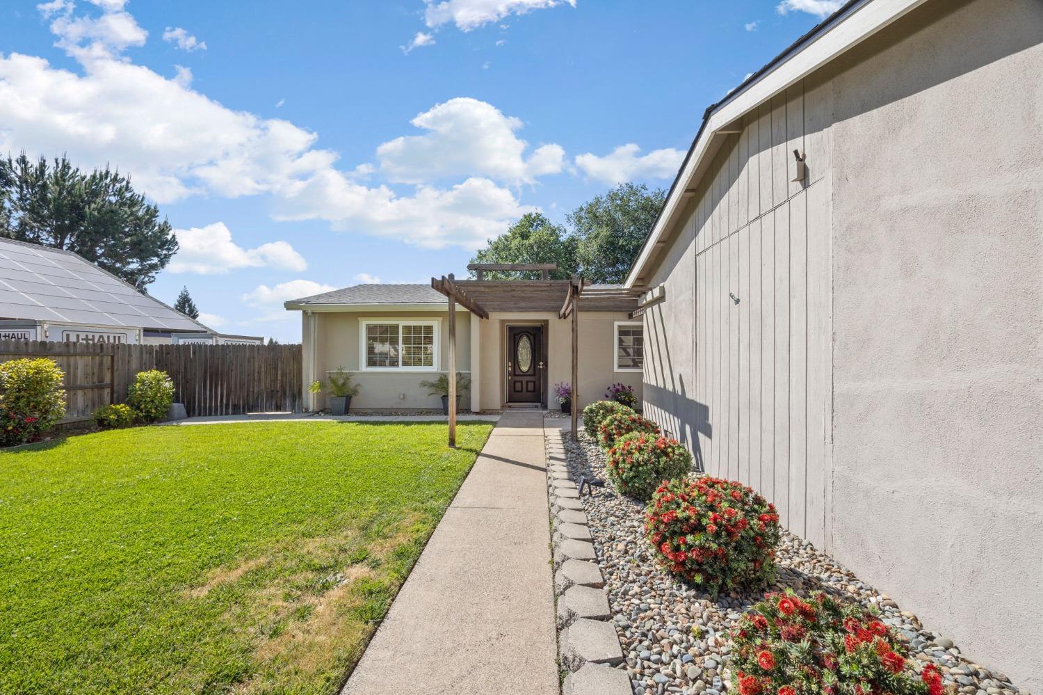 5546 Portola Circle