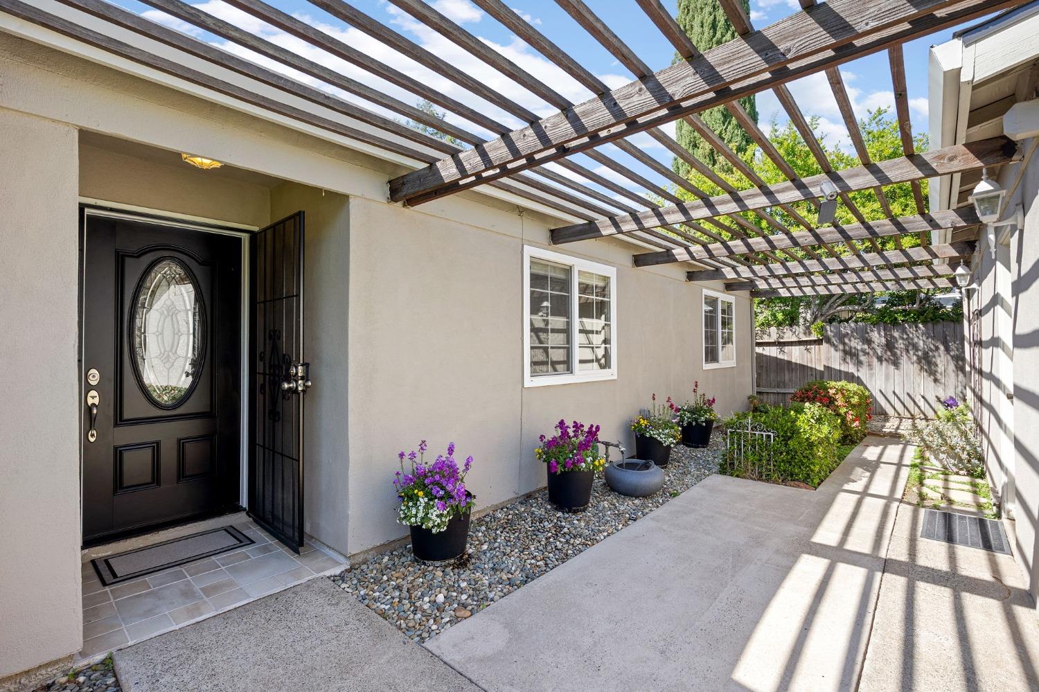 5546 Portola Circle