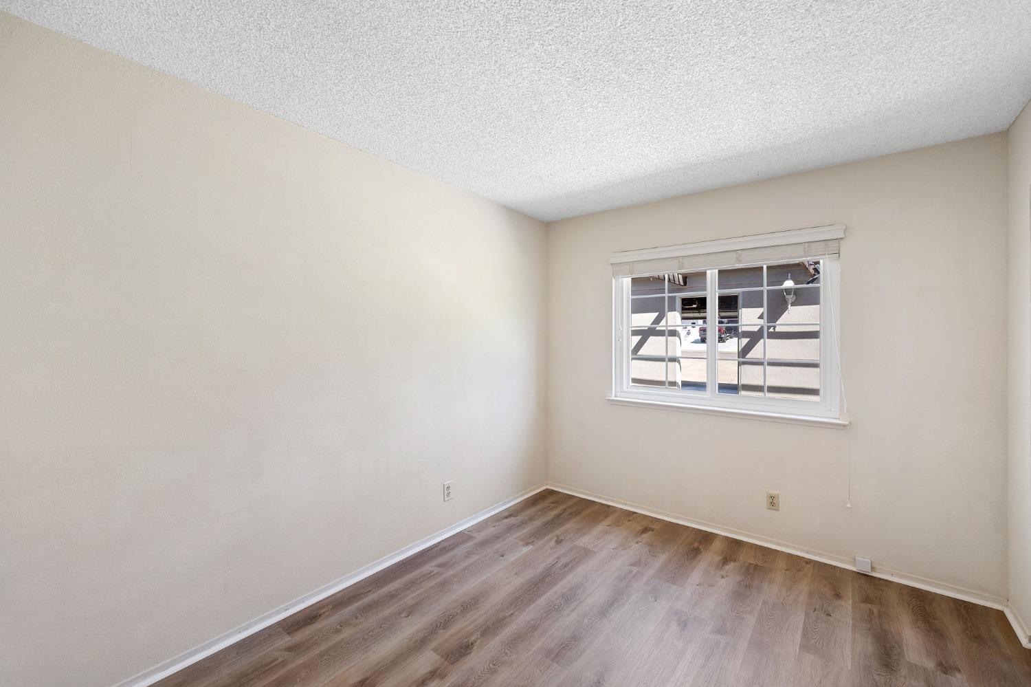 5546 Portola Circle
