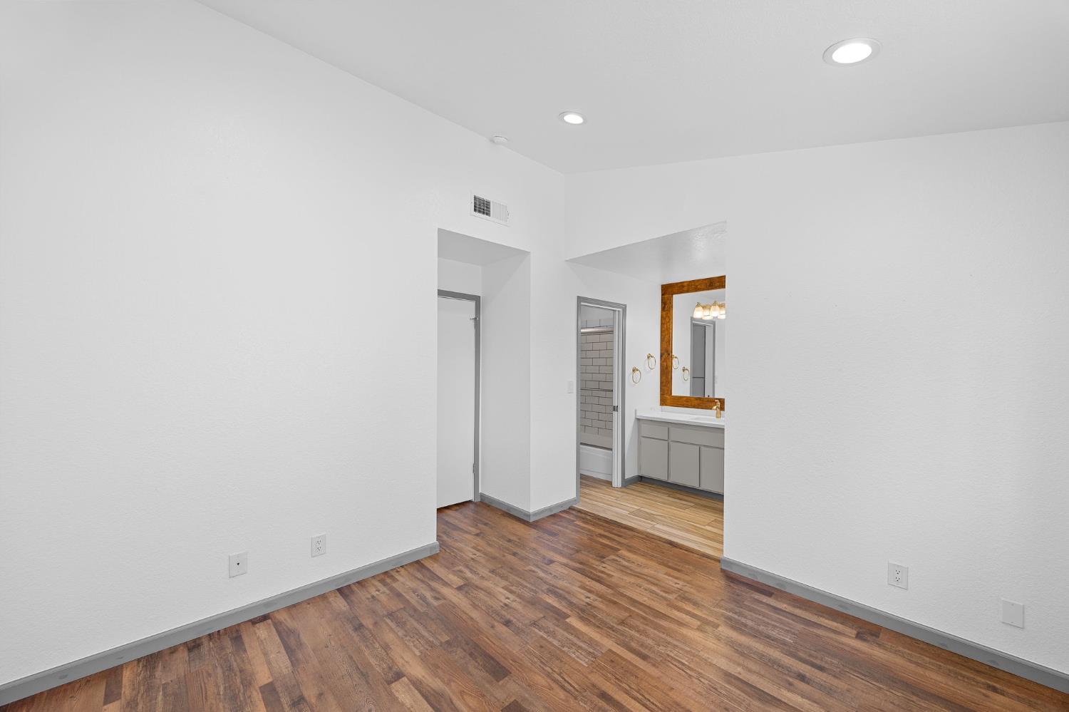 5617 Walnut Avenue 15