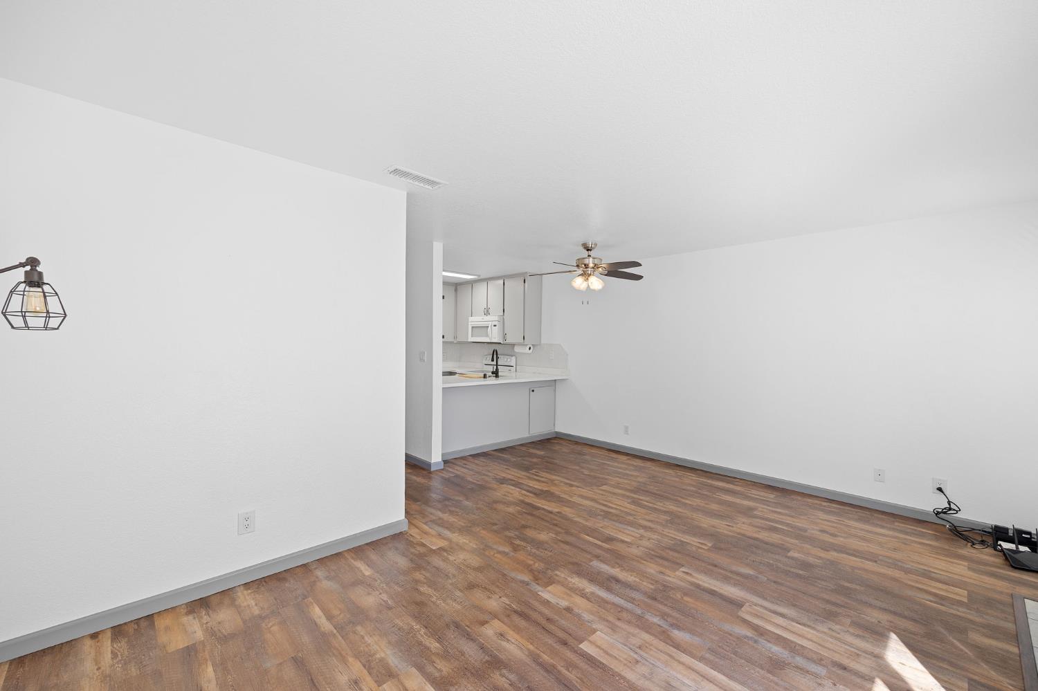 5617 Walnut Avenue 15