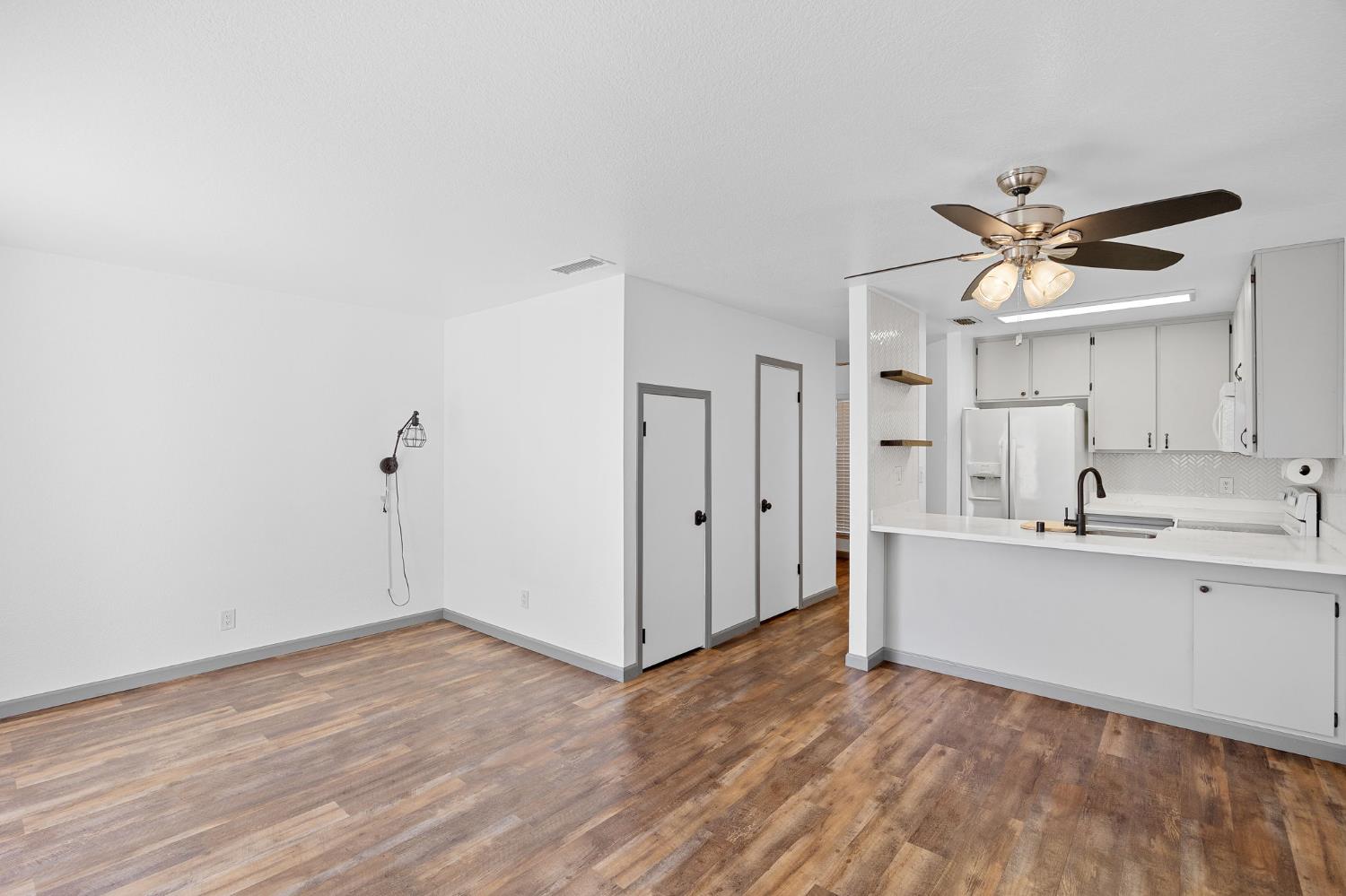 5617 Walnut Avenue 15