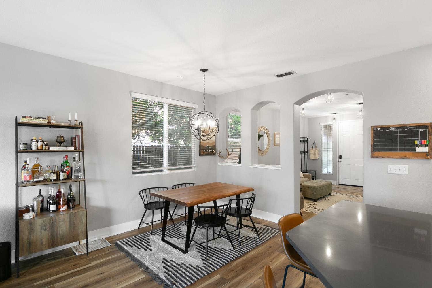 1813 Elston Circle