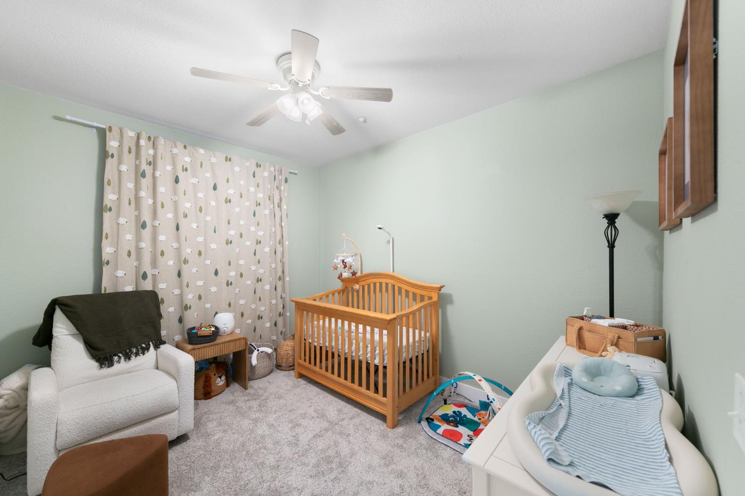 1813 Elston Circle