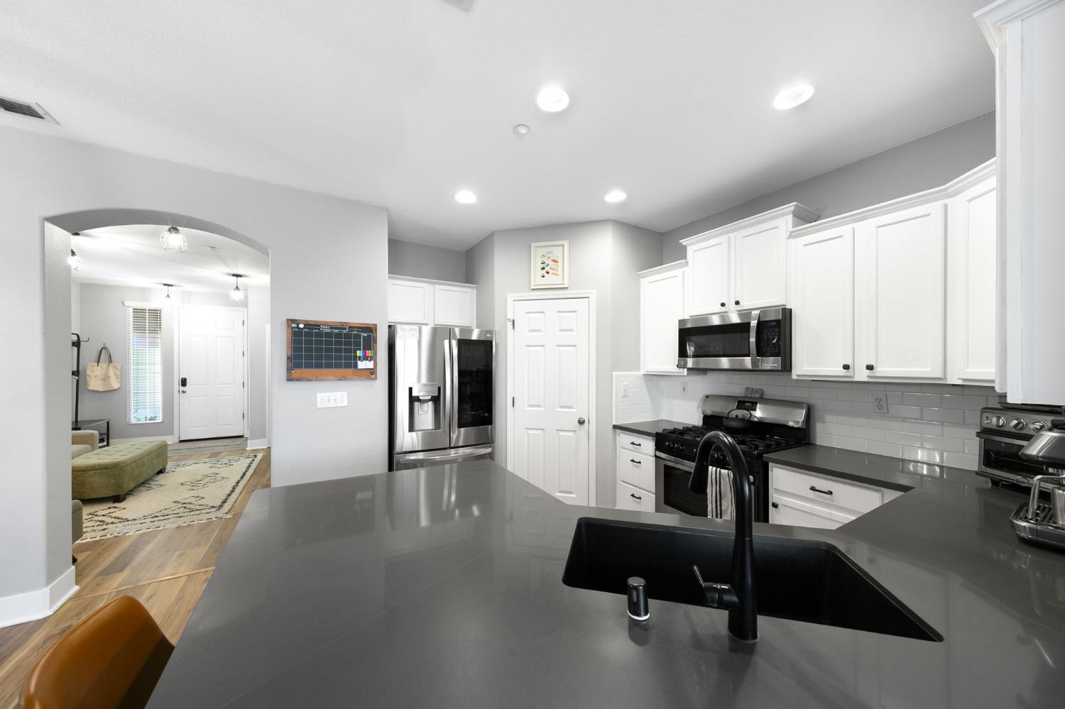 1813 Elston Circle