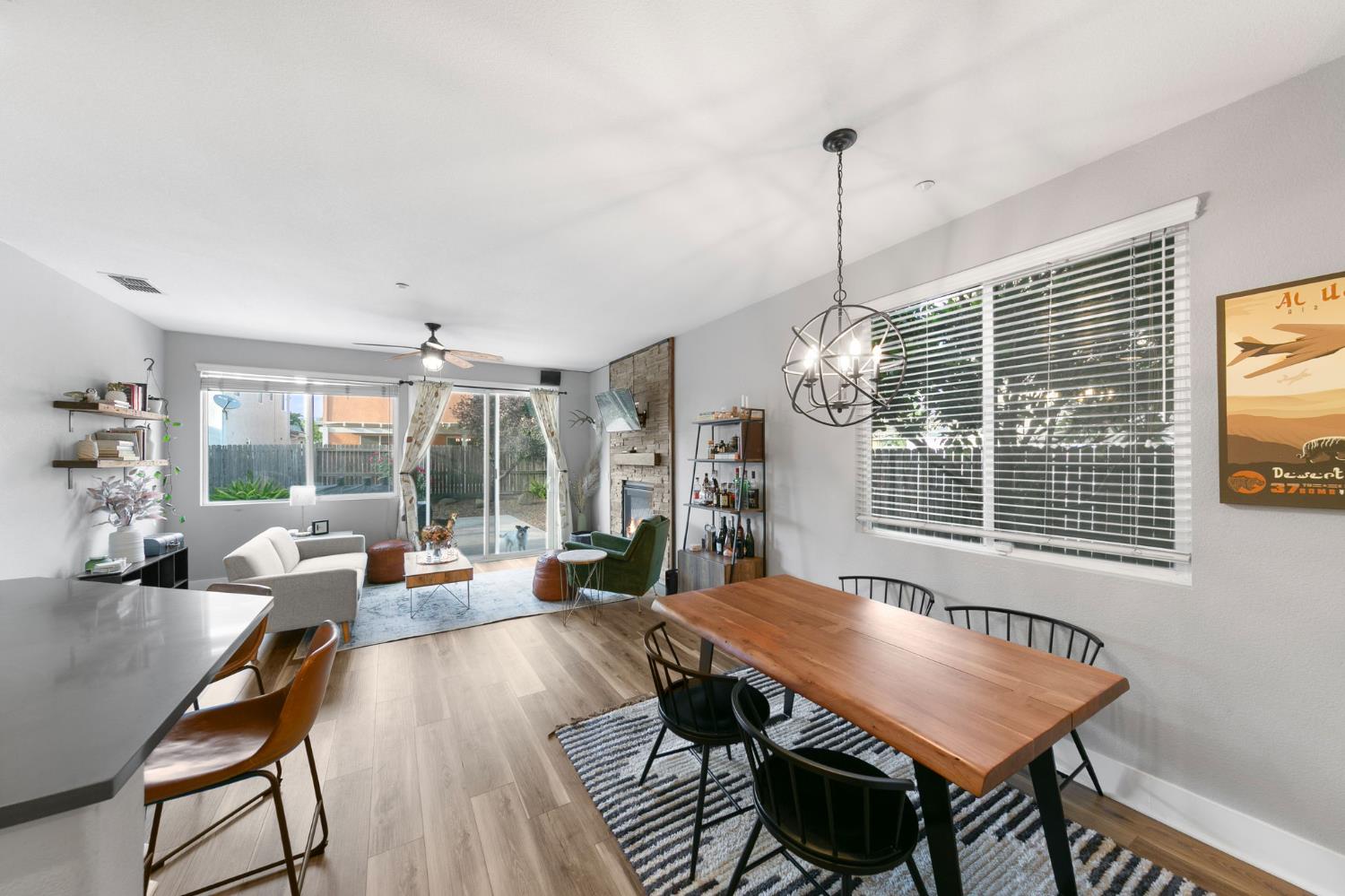 1813 Elston Circle