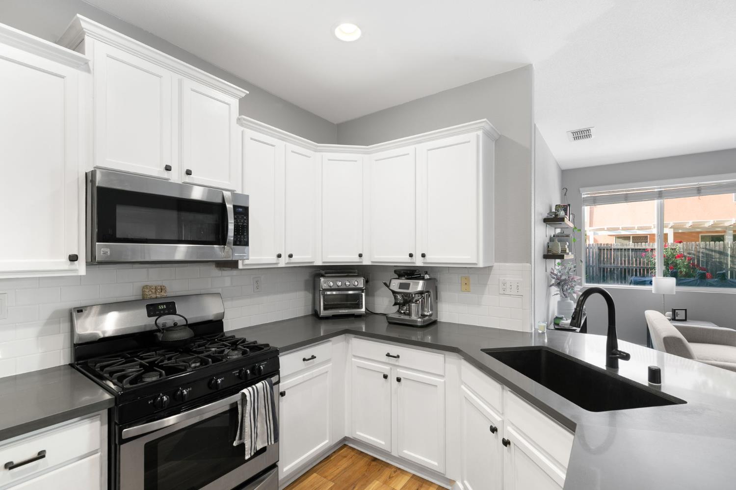 1813 Elston Circle
