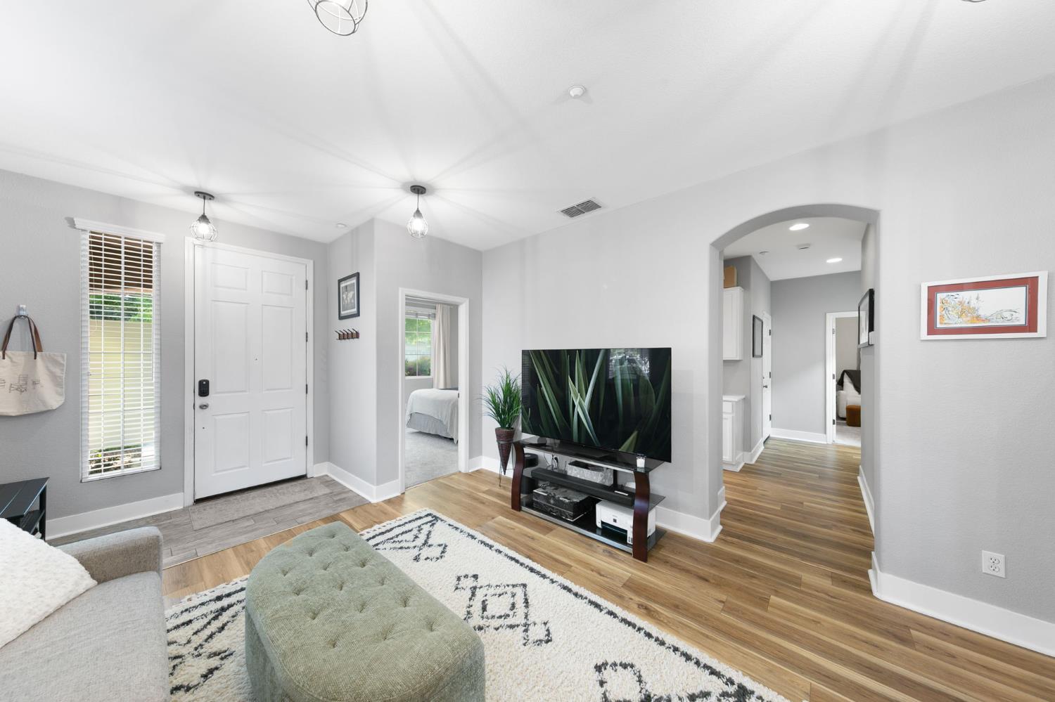 1813 Elston Circle