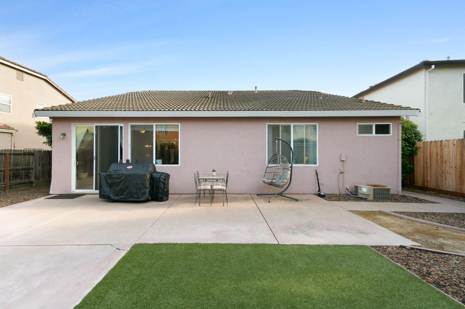 1813 Elston Circle