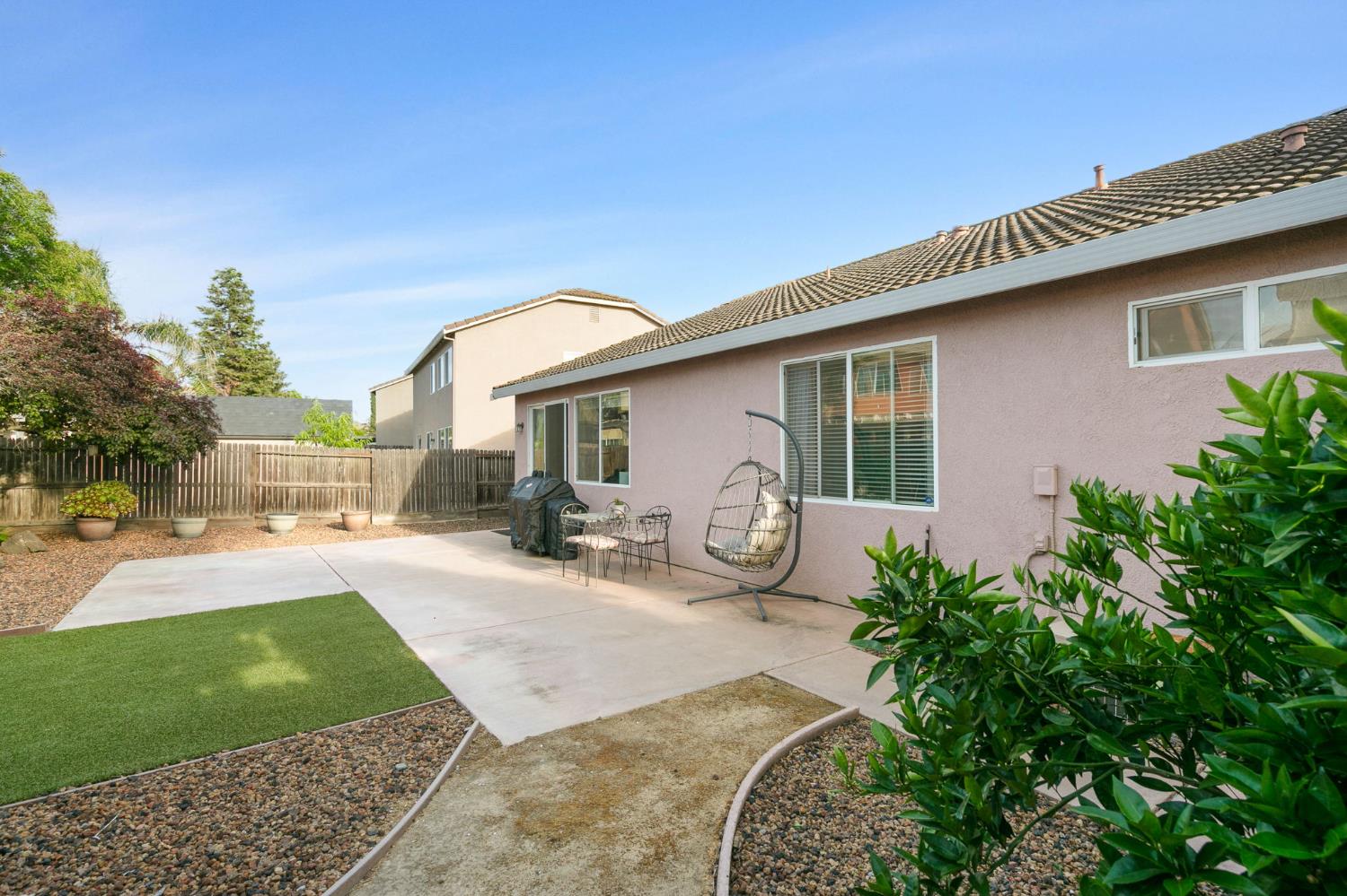 1813 Elston Circle