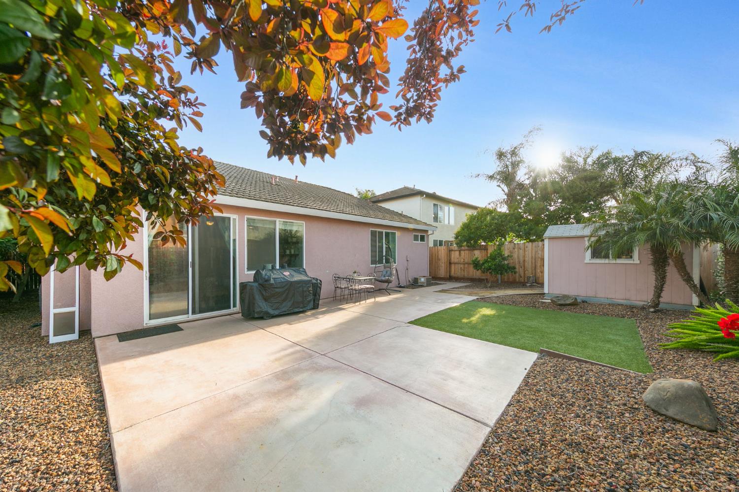 1813 Elston Circle