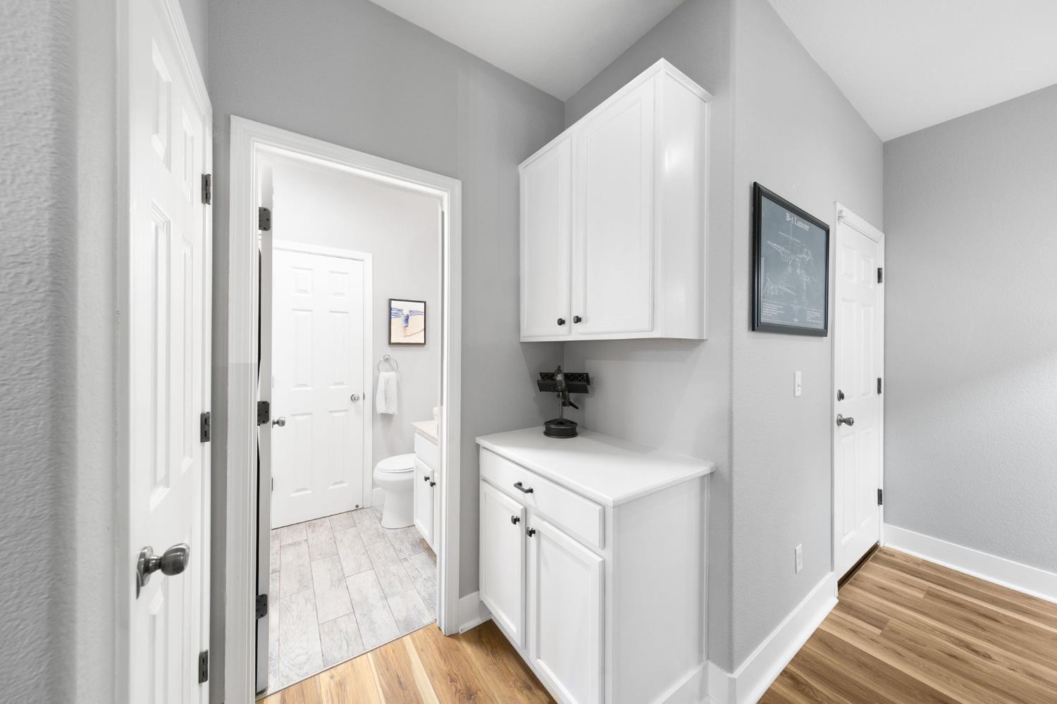 1813 Elston Circle