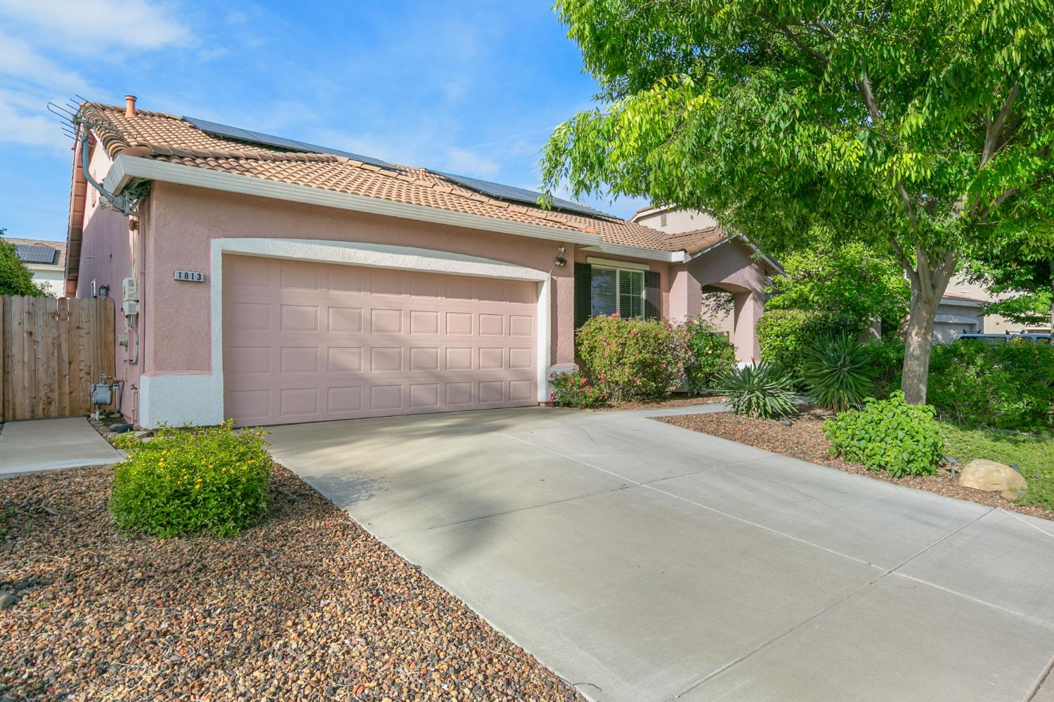 1813 Elston Circle